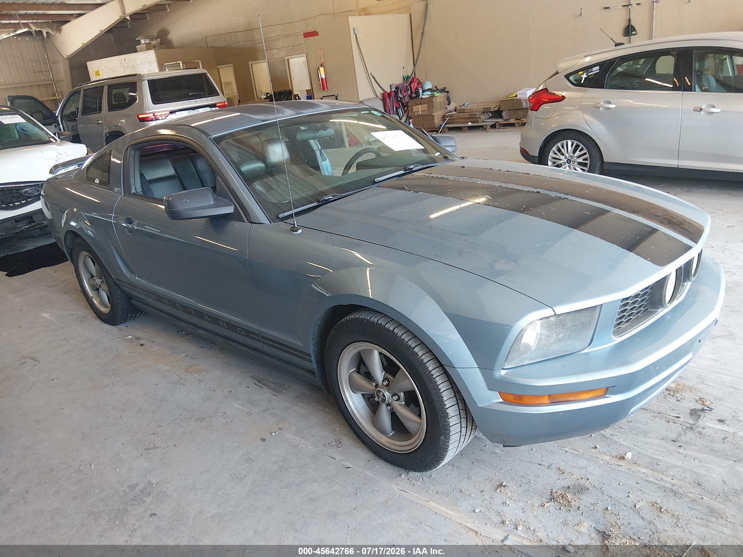 2005 Ford Mustang V6 Deluxe/v6 Premium Light Blue vin: 1ZVFT80N055108816