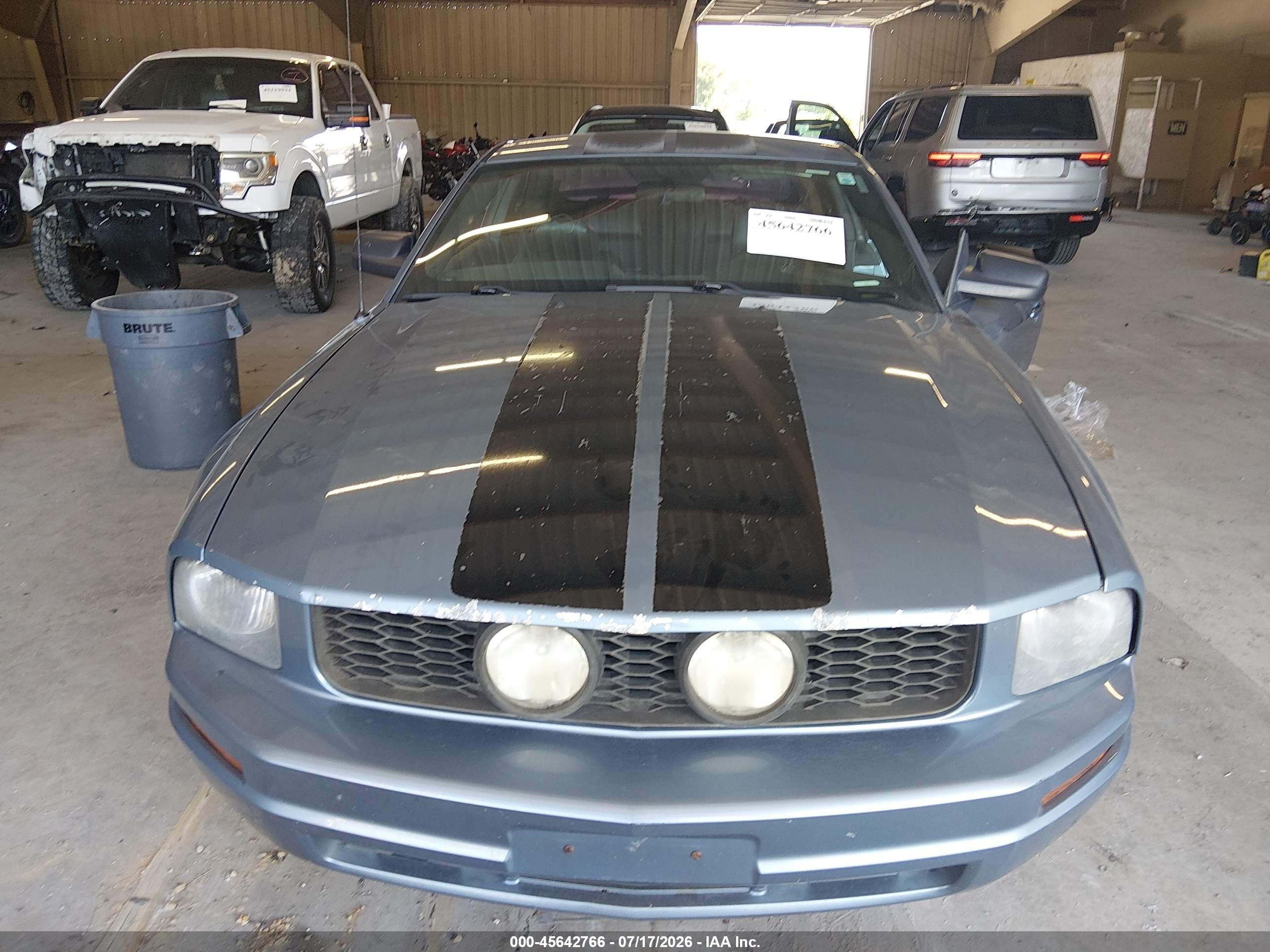 2005 Ford Mustang V6 Deluxe/v6 Premium Light Blue vin: 1ZVFT80N055108816