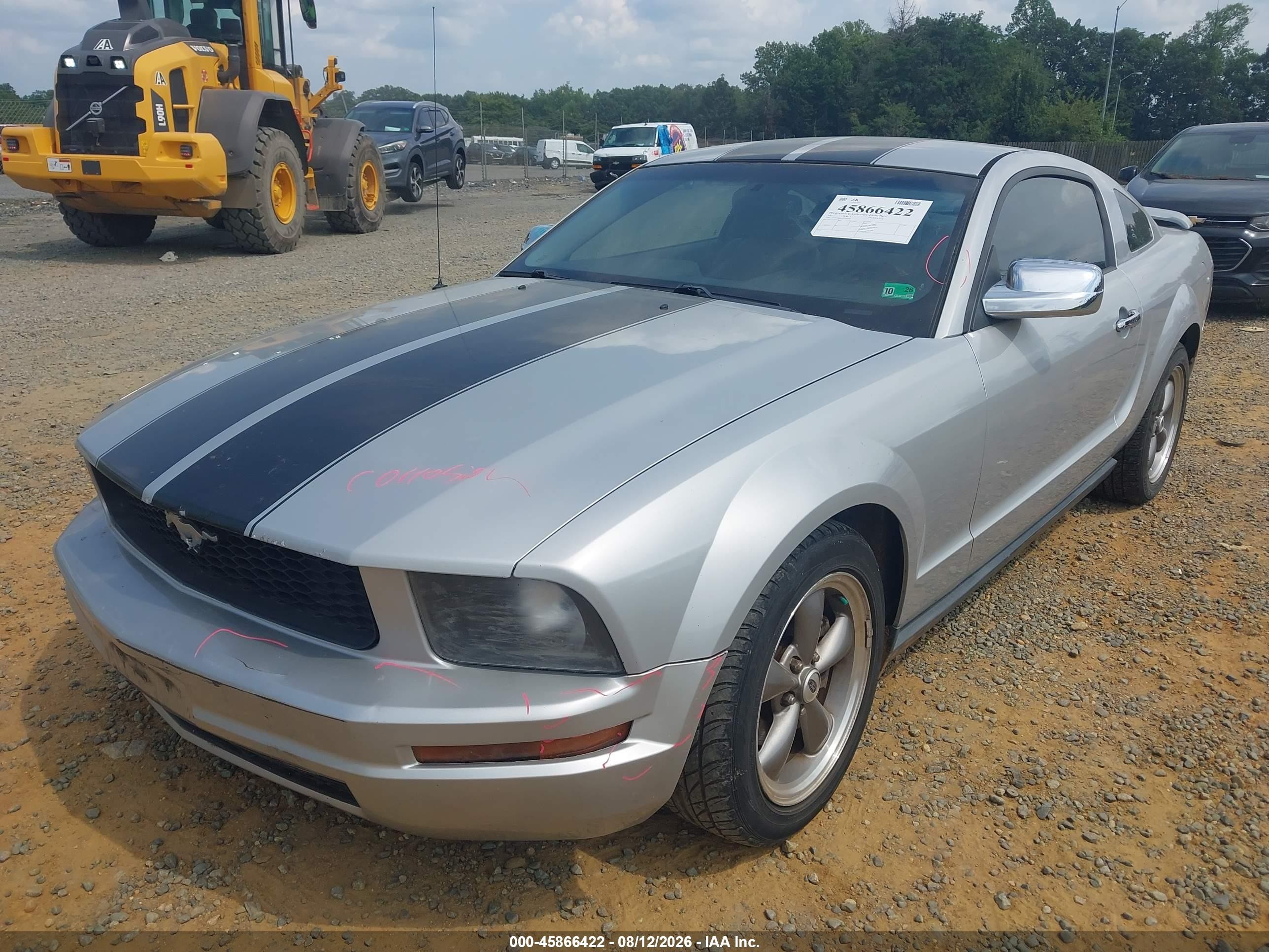 2005 Ford Mustang V6 Deluxe/v6 Premium Серебряный vin: 1ZVFT80N055145526