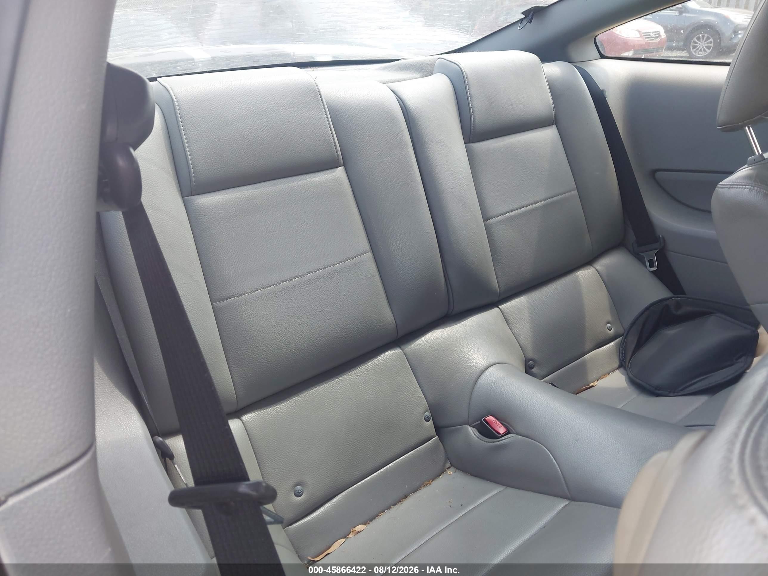2005 Ford Mustang V6 Deluxe/v6 Premium Серебряный vin: 1ZVFT80N055145526
