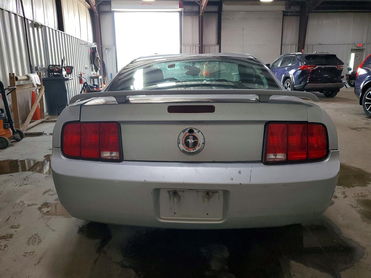 2006 Ford Mustang Silver vin: 1ZVFT80N065164417