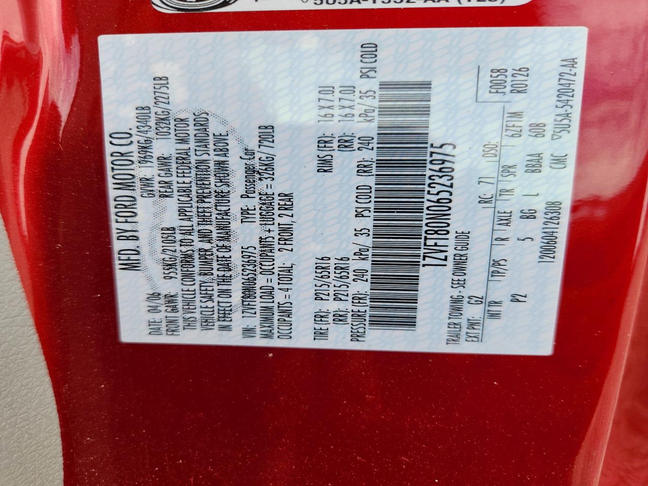 2006 Ford Mustang Red vin: 1ZVFT80N065236975