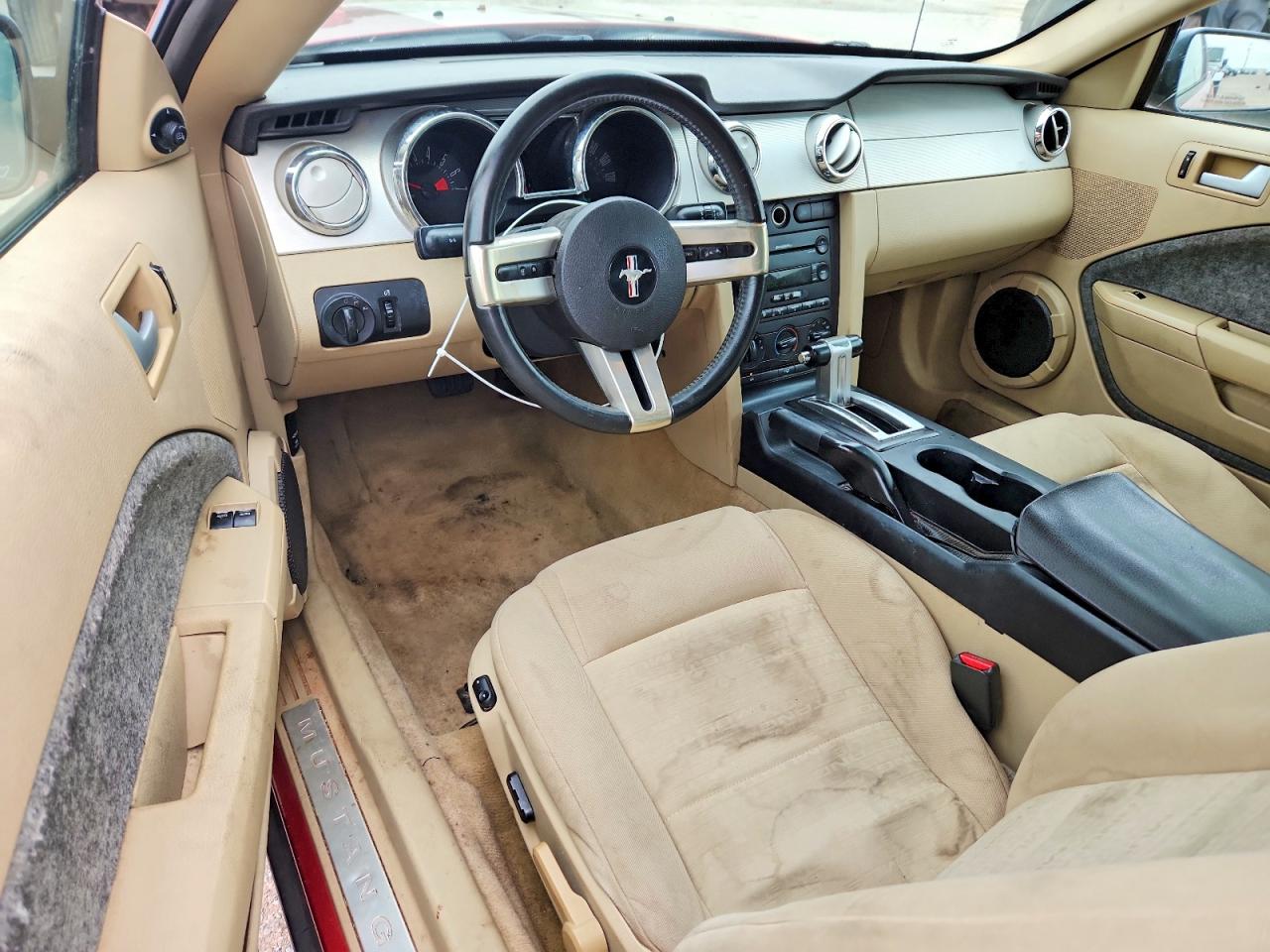 2007 Ford Mustang Красный vin: 1ZVFT80N075213441