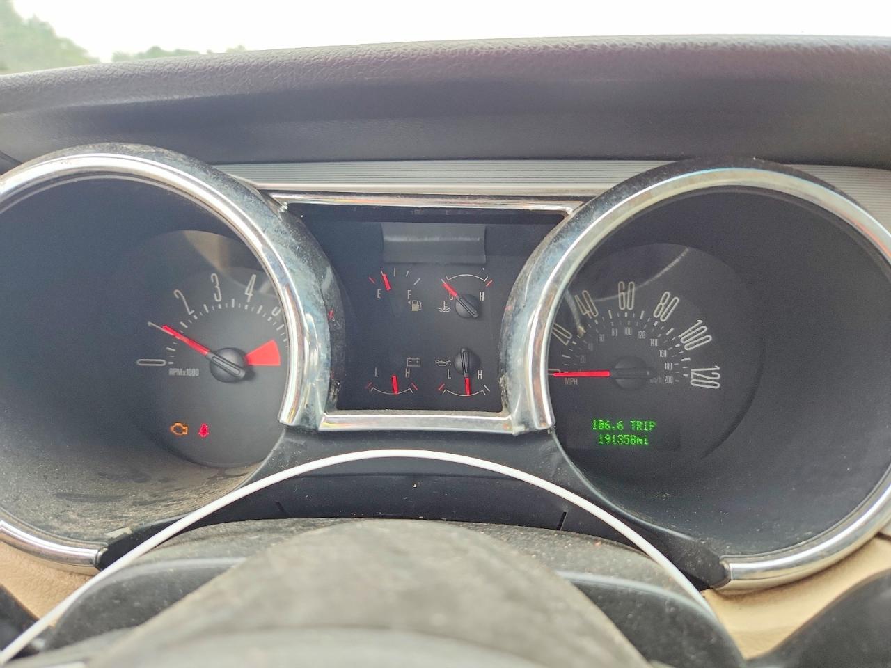 2007 Ford Mustang Красный vin: 1ZVFT80N075213441