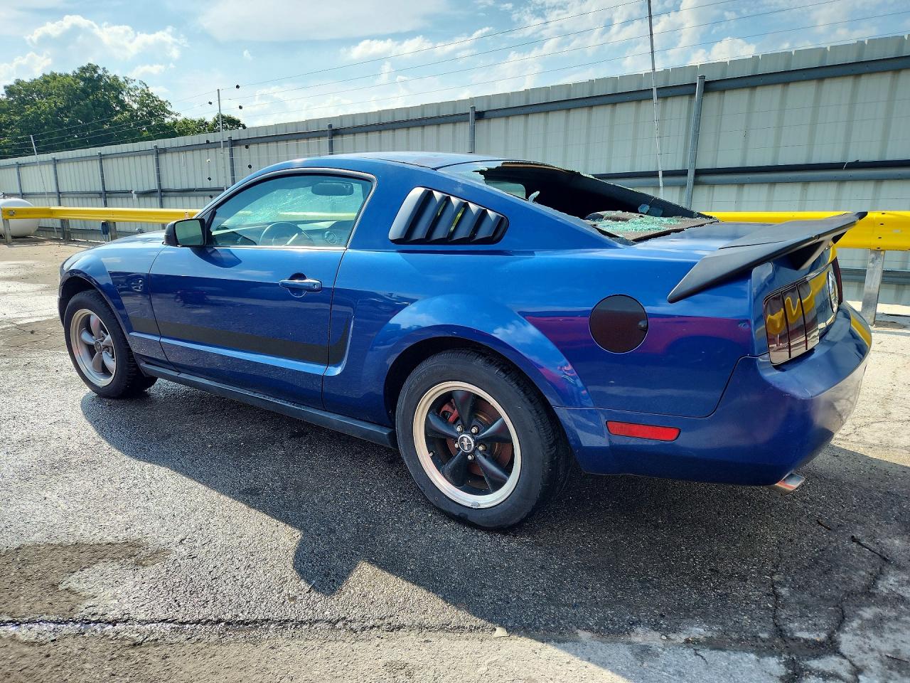 2007 Ford Mustang Blue vin: 1ZVFT80N075248772