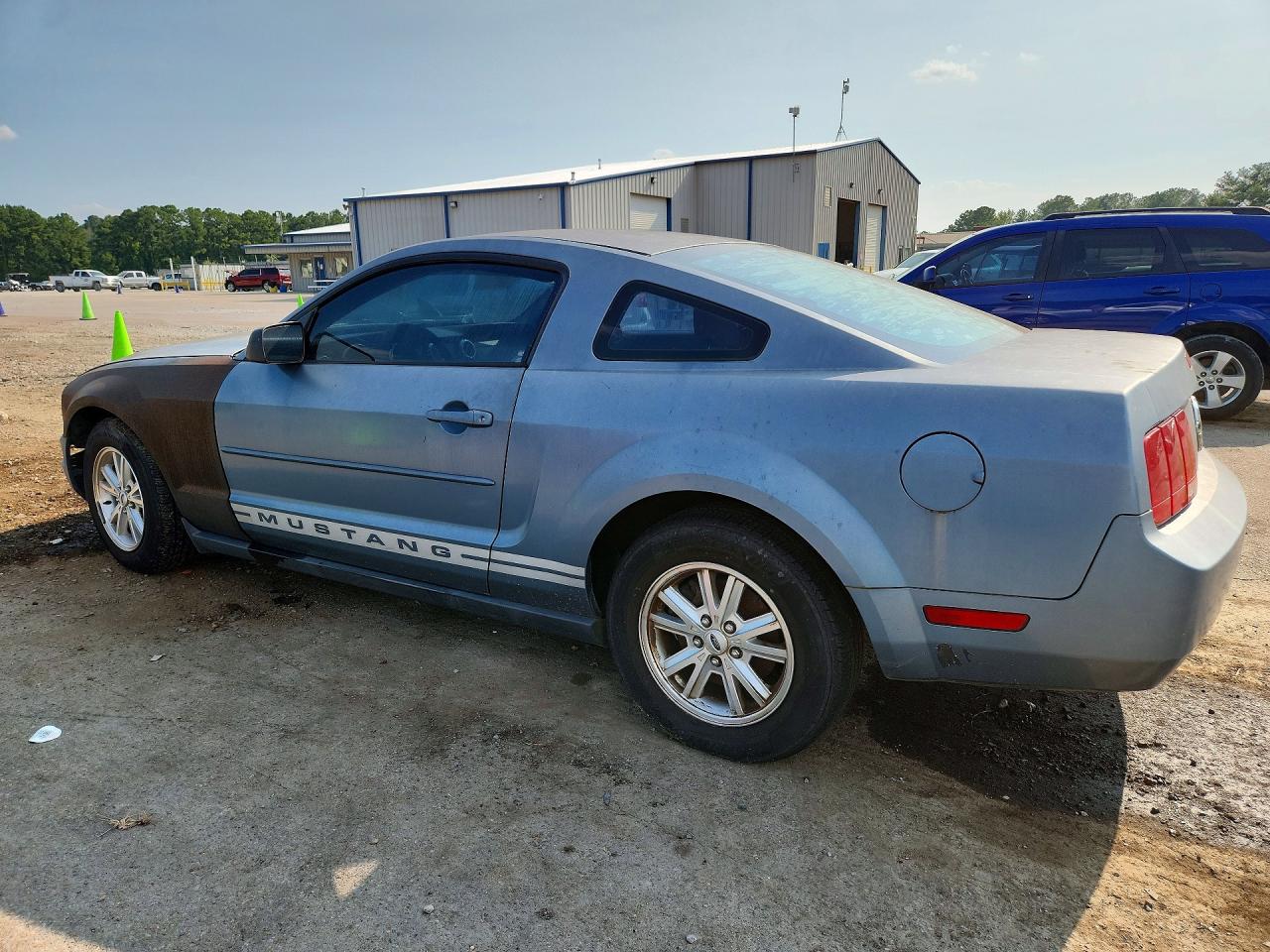 2007 Ford Mustang Blue vin: 1ZVFT80N075266009