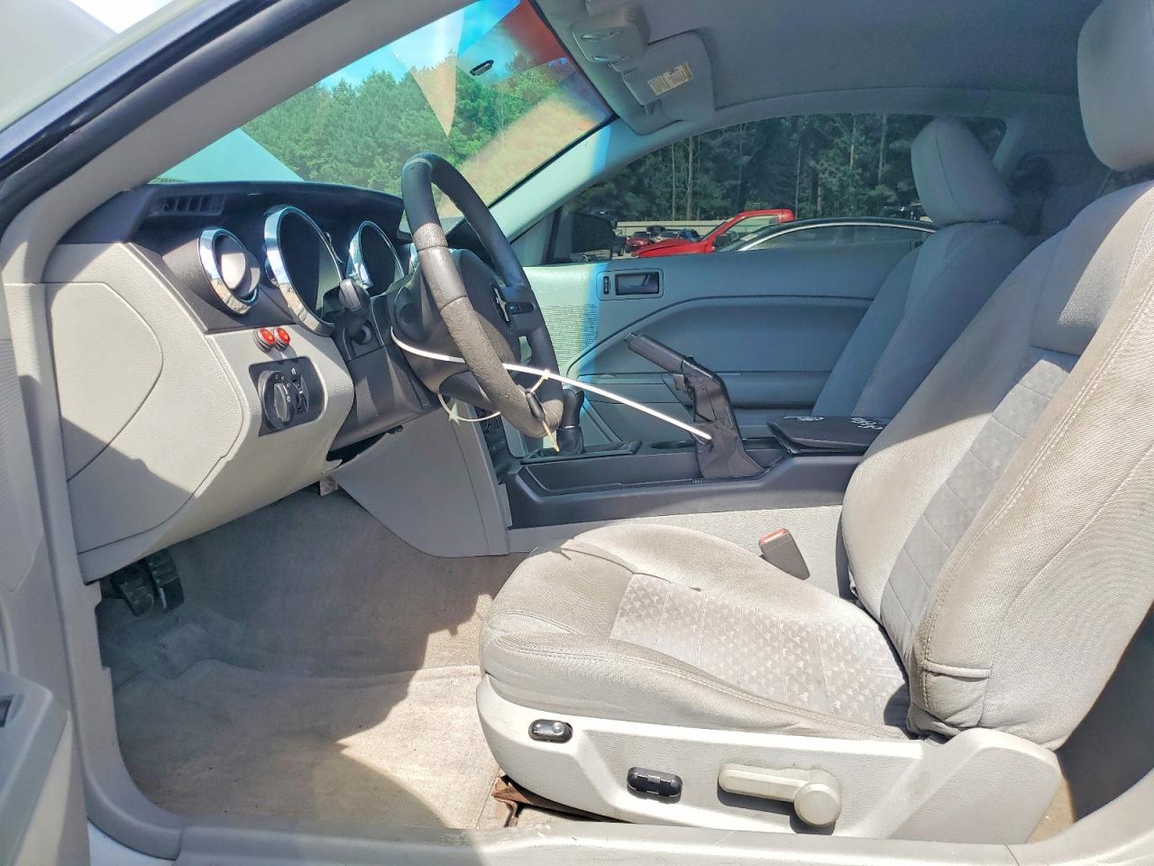 2007 Ford Mustang Зеленый vin: 1ZVFT80N075317105