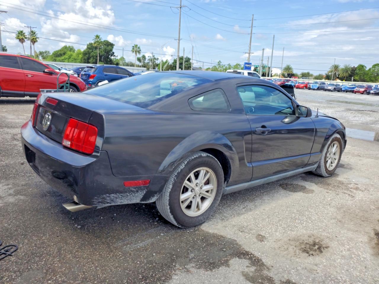 2007 Ford Mustang Charcoal vin: 1ZVFT80N075323308