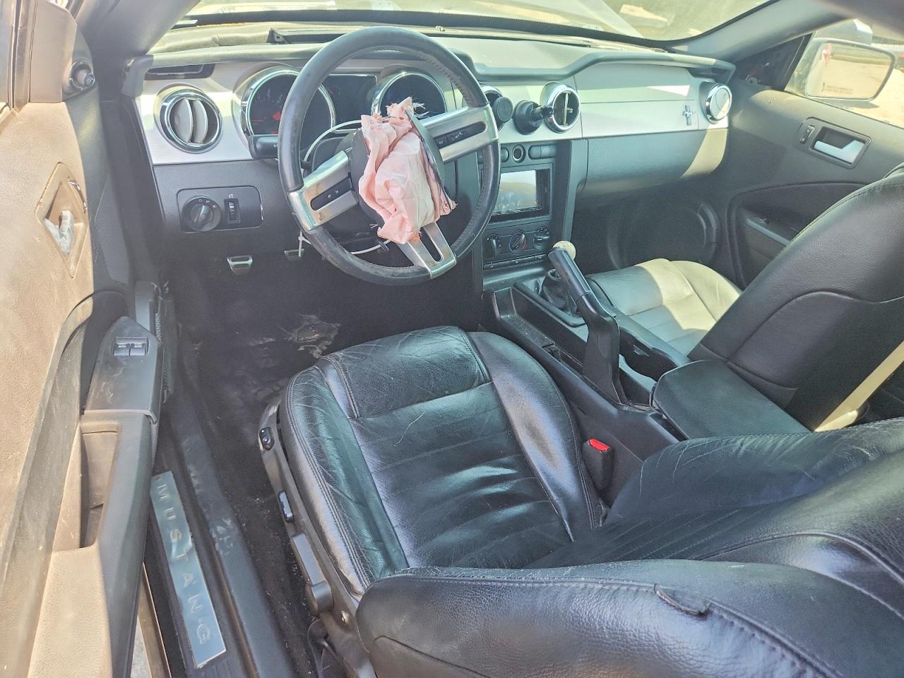2005 Ford Mustang Black vin: 1ZVFT80N155149102