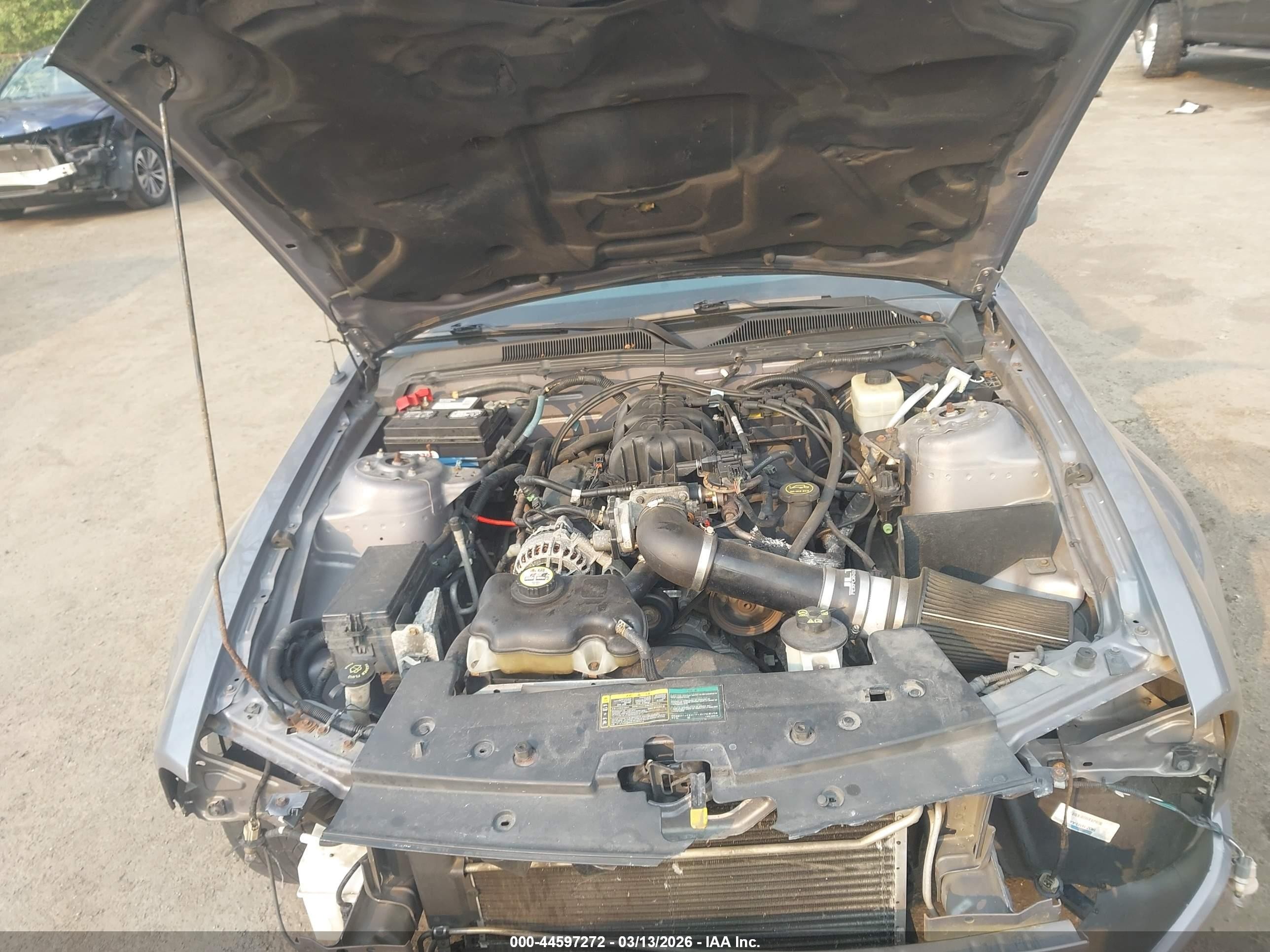 2006 Ford Mustang V6 Gray vin: 1ZVFT80N165127344