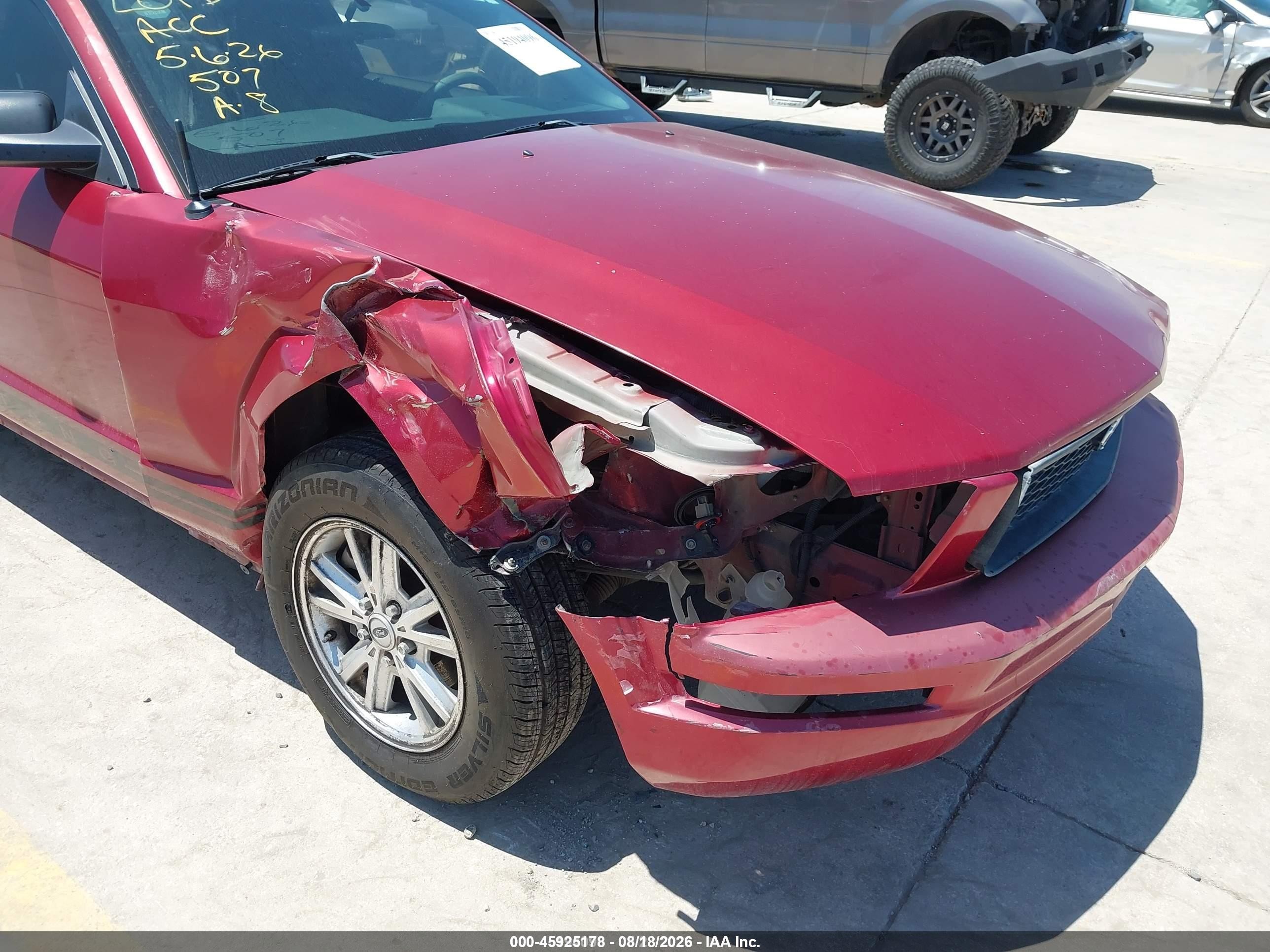 2006 Ford Mustang V6 Красный vin: 1ZVFT80N165239481