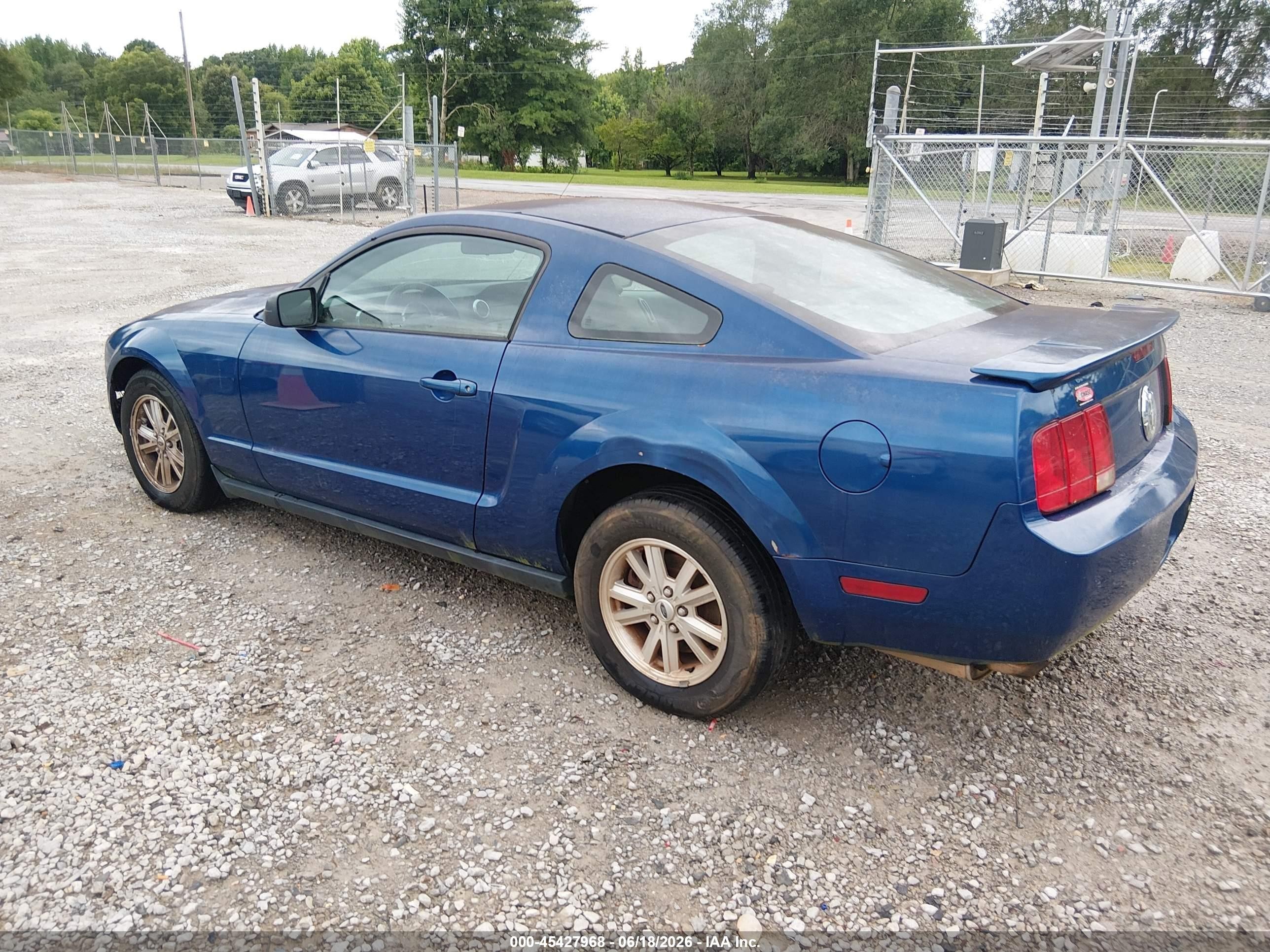 2007 Ford Mustang V6 Deluxe/v6 Premium Blue vin: 1ZVFT80N175210693