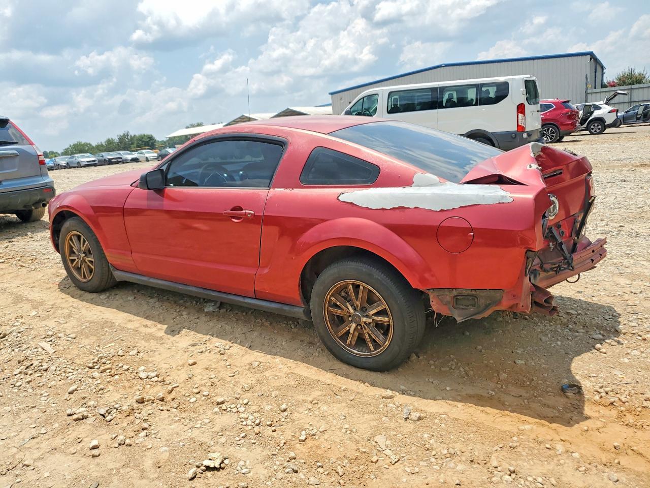 2005 Ford Mustang Red vin: 1ZVFT80N255103987