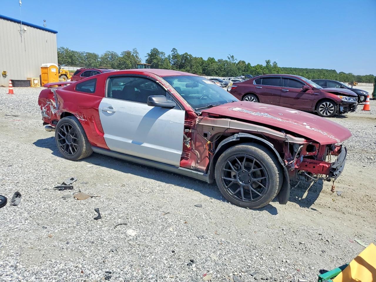 2005 Ford Mustang Red vin: 1ZVFT80N255144734