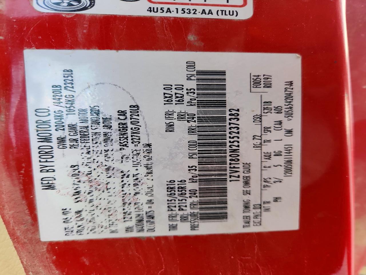 2005 Ford Mustang Red vin: 1ZVFT80N255237382