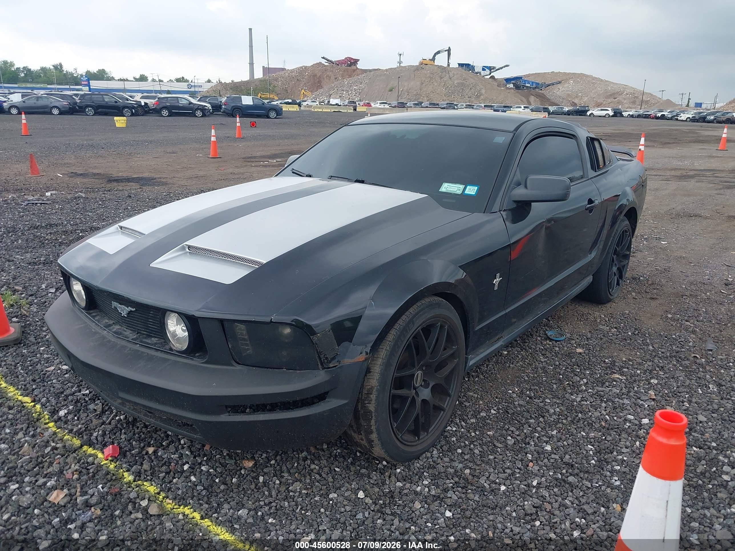 2006 Ford Mustang V6 Black vin: 1ZVFT80N265176701