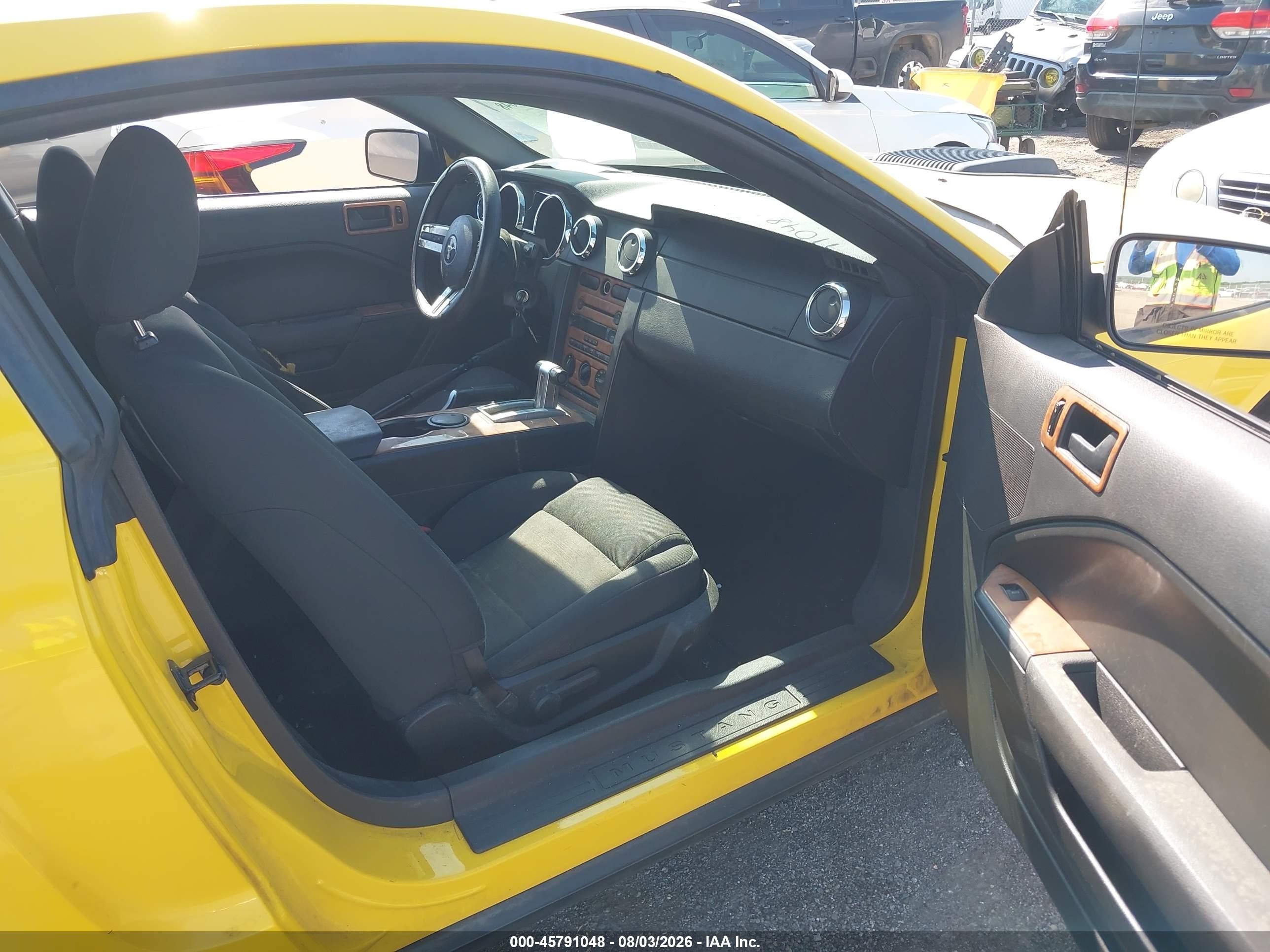 2006 Ford Mustang V6 Желтый vin: 1ZVFT80N265192834