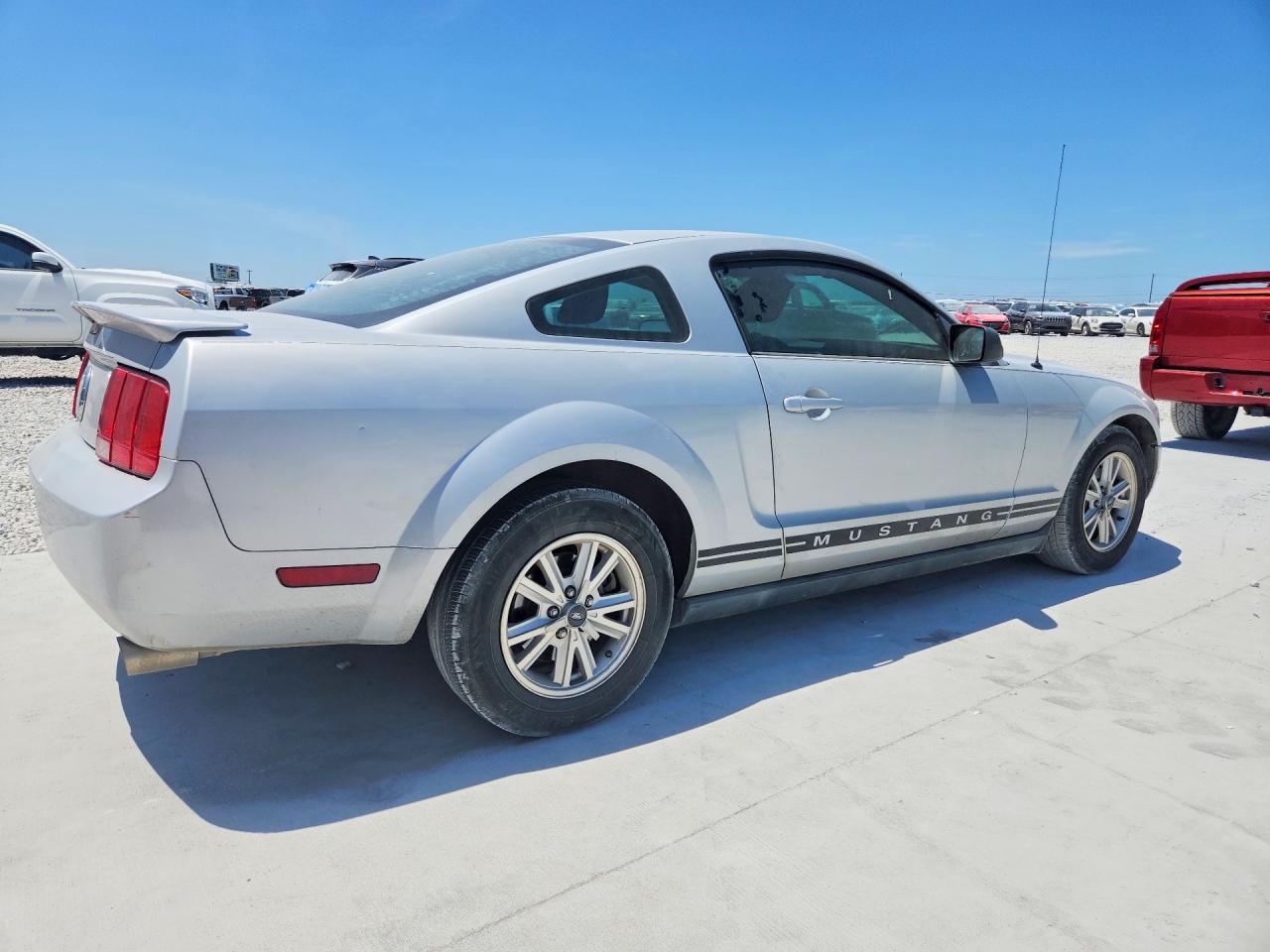 2007 Ford Mustang Silver vin: 1ZVFT80N275222271