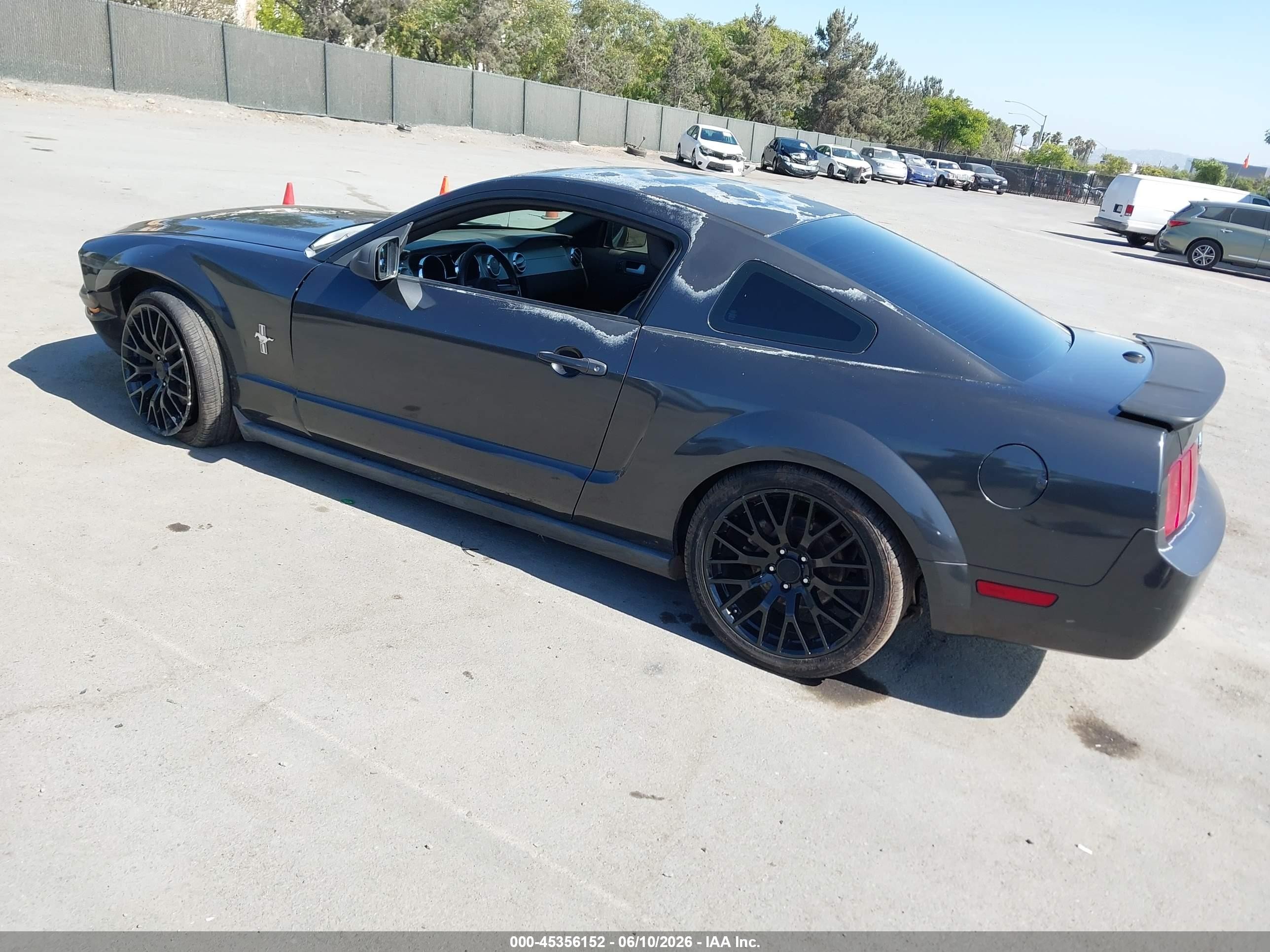 2007 Ford Mustang V6 Deluxe/v6 Premium Gray vin: 1ZVFT80N275283989