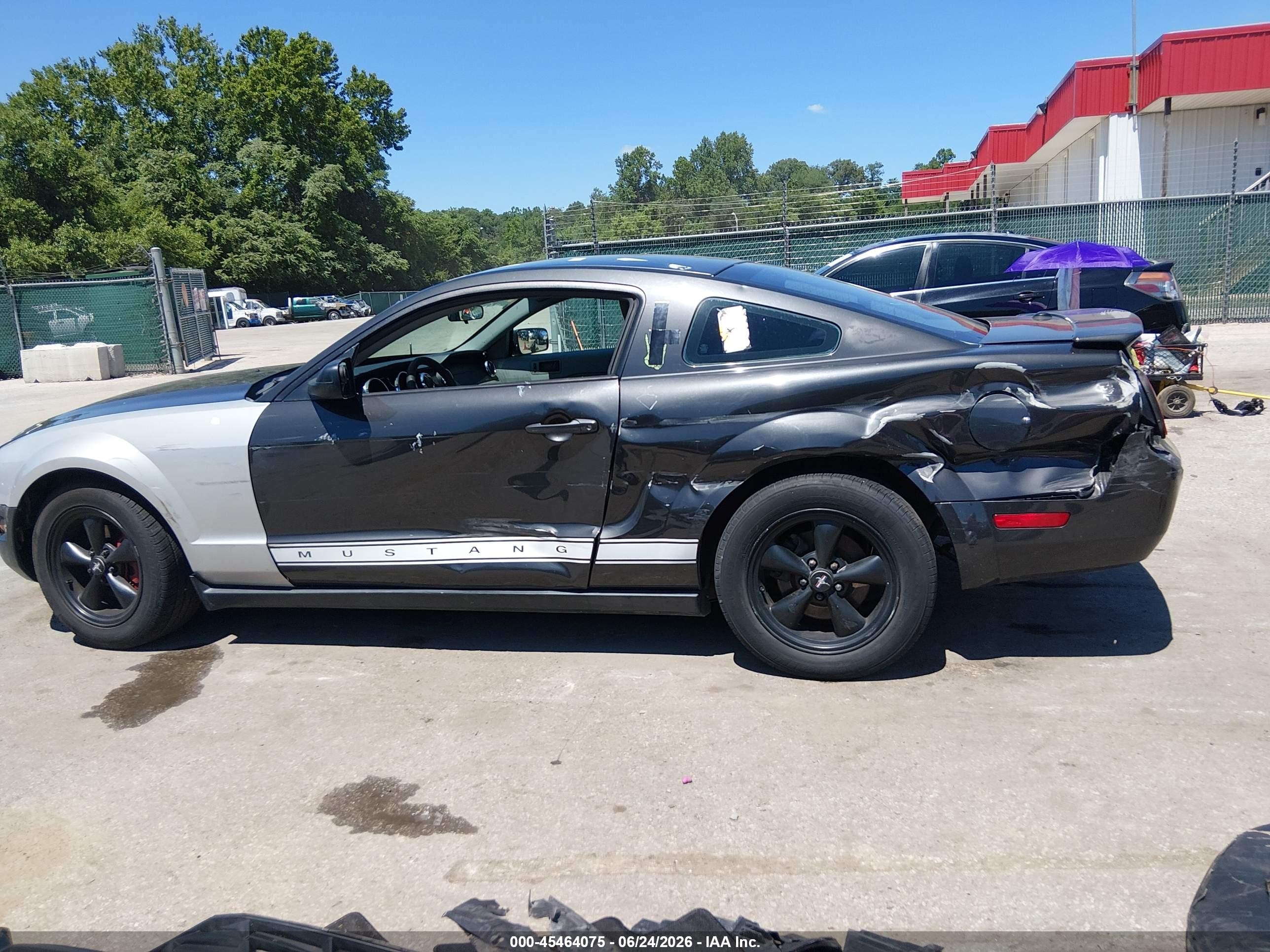 2007 Ford Mustang V6 Deluxe/v6 Premium Gray vin: 1ZVFT80N275359565
