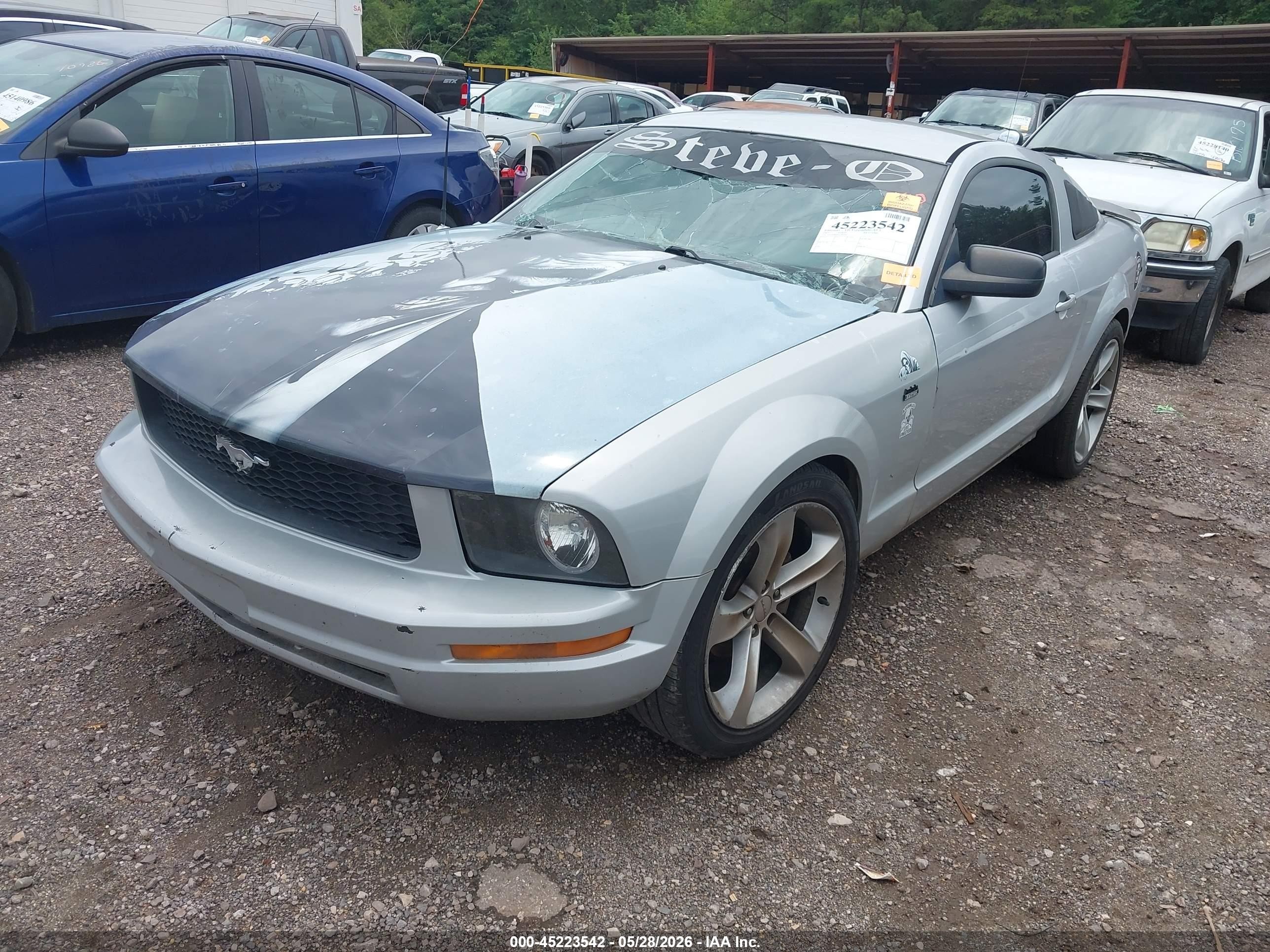 2007 Ford Mustang V6 Deluxe/v6 Premium Gray vin: 1ZVFT80N275367536
