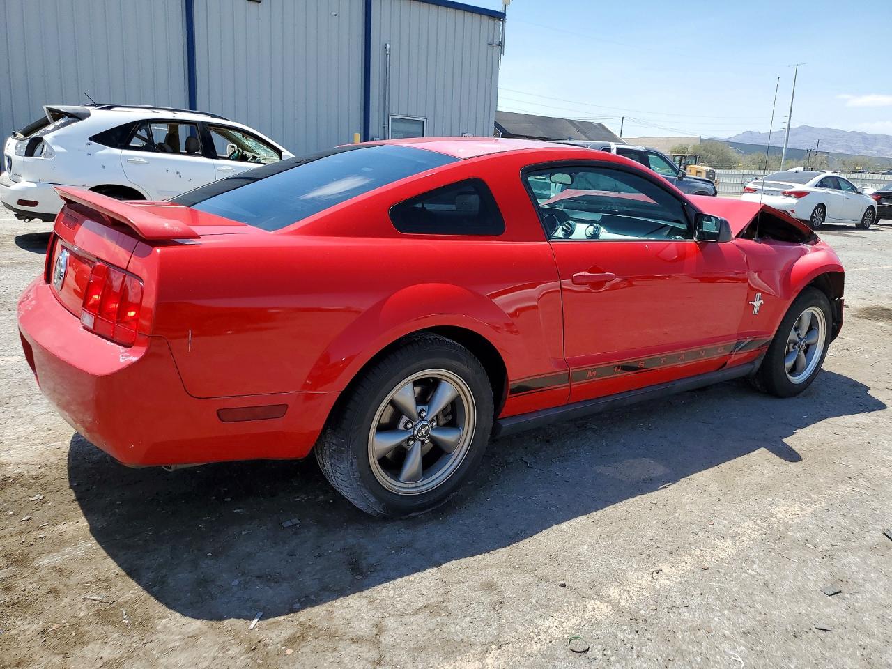 2006 Ford Mustang Red vin: 1ZVFT80N365166470