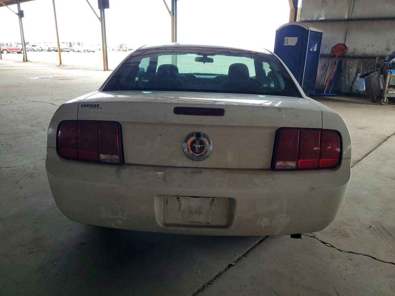 2007 Ford Mustang White vin: 1ZVFT80N375274072