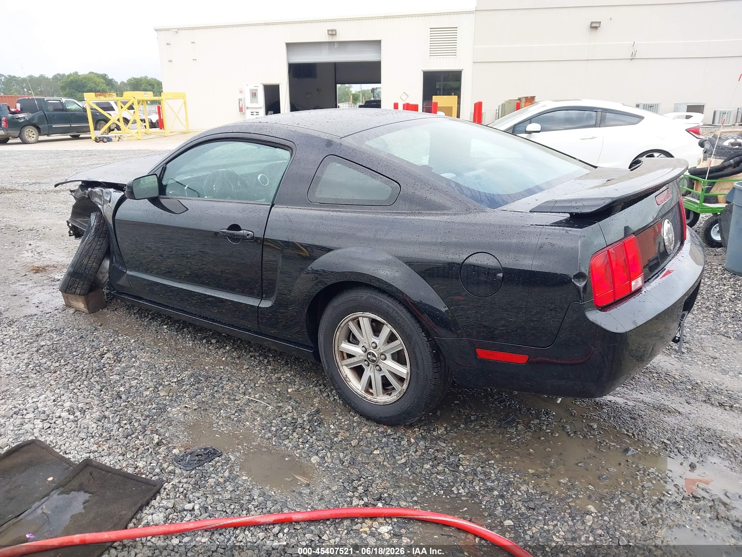 2007 Ford Mustang V6 Deluxe/v6 Premium Black vin: 1ZVFT80N375310293