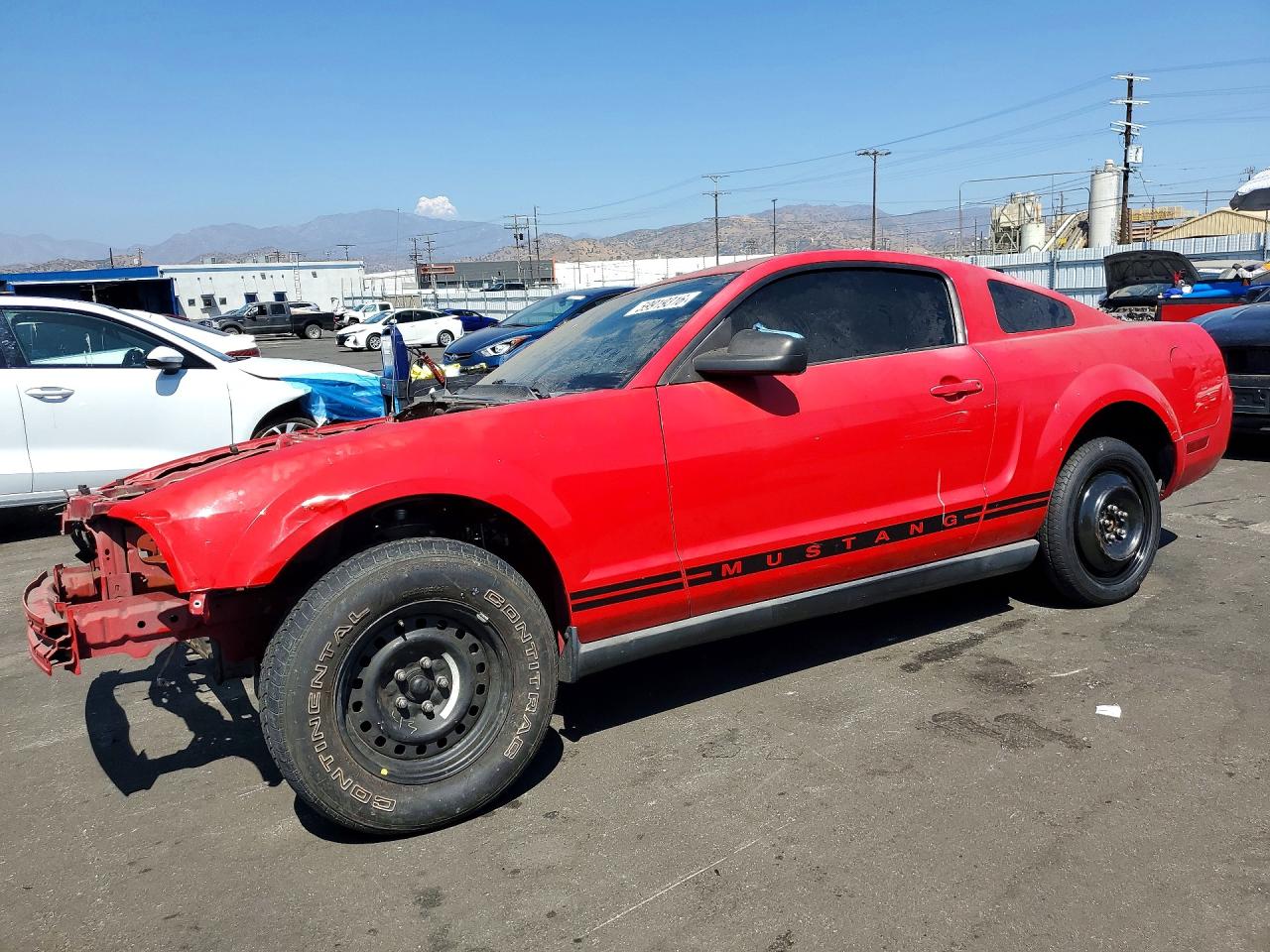 2007 Ford Mustang Красный vin: 1ZVFT80N375364533