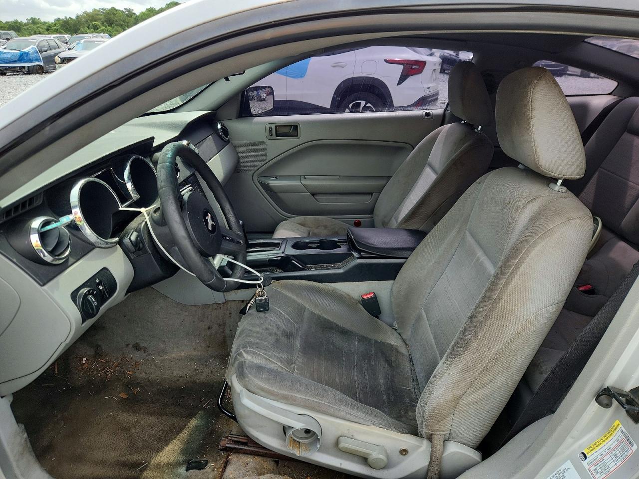 2005 Ford Mustang Silver vin: 1ZVFT80N455177752