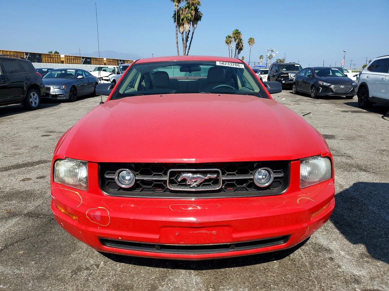 2007 Ford Mustang Red vin: 1ZVFT80N475238097