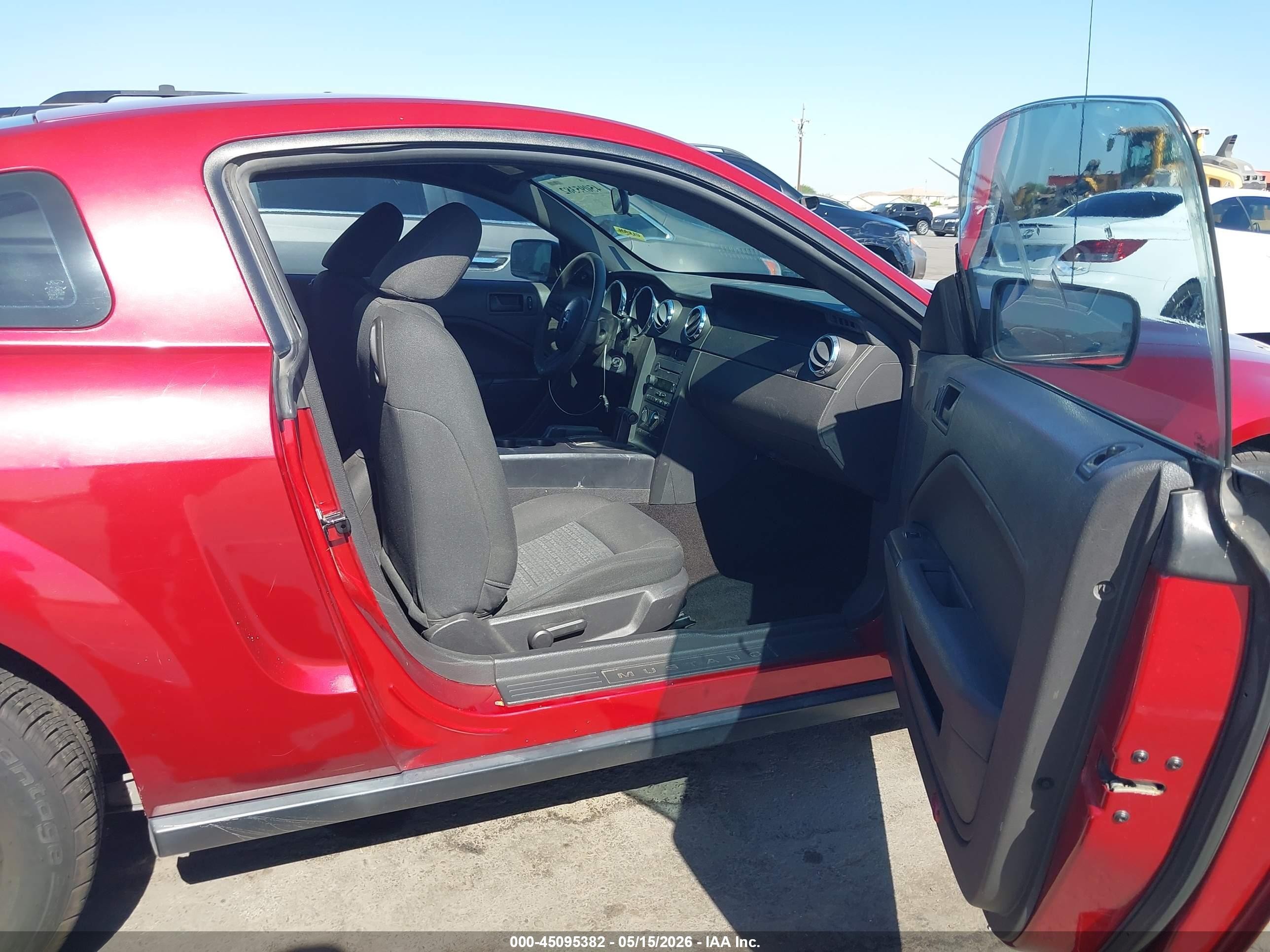 2007 Ford Mustang V6 Deluxe/v6 Premium Red vin: 1ZVFT80N475279507