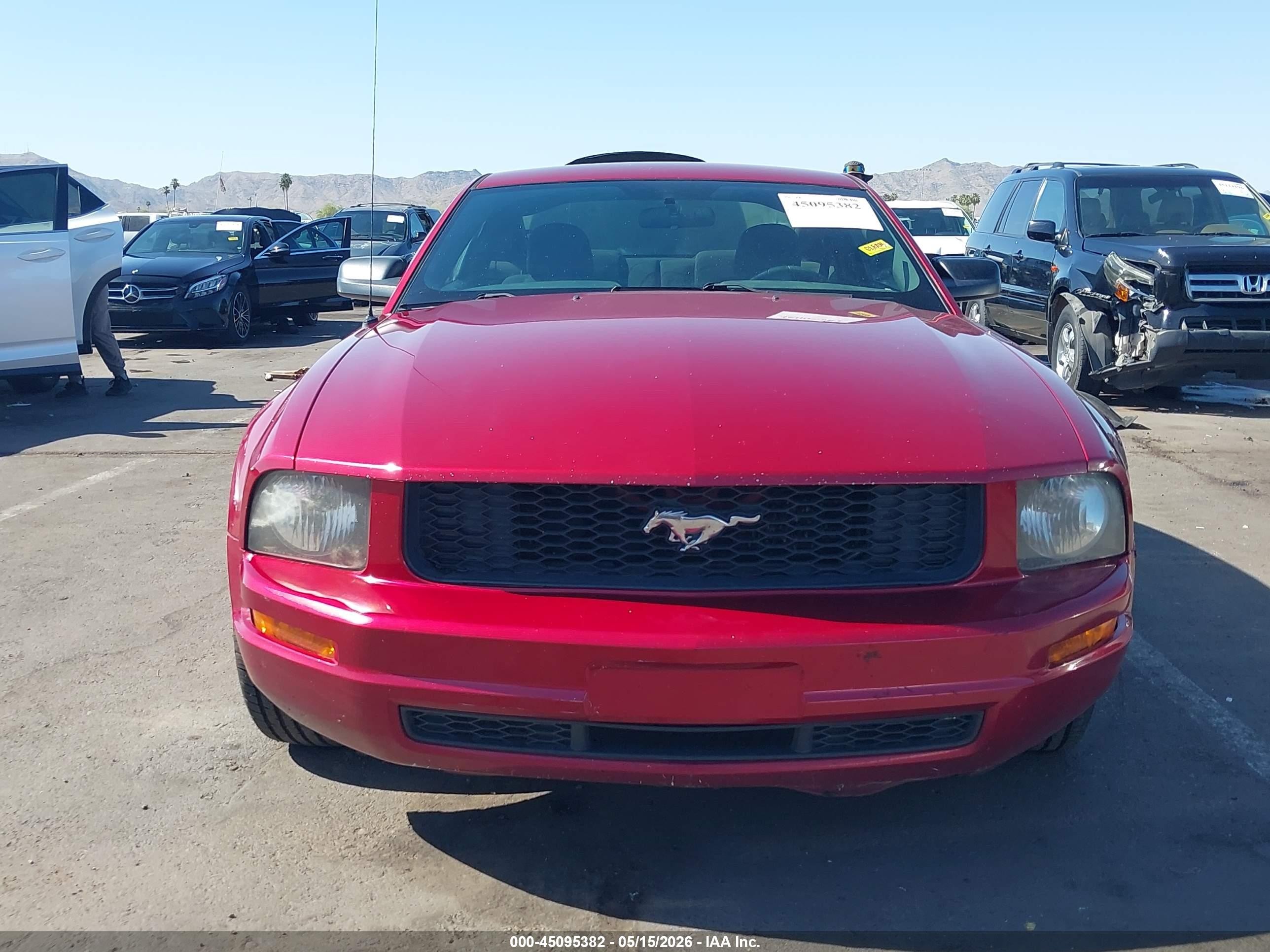 2007 Ford Mustang V6 Deluxe/v6 Premium Red vin: 1ZVFT80N475279507