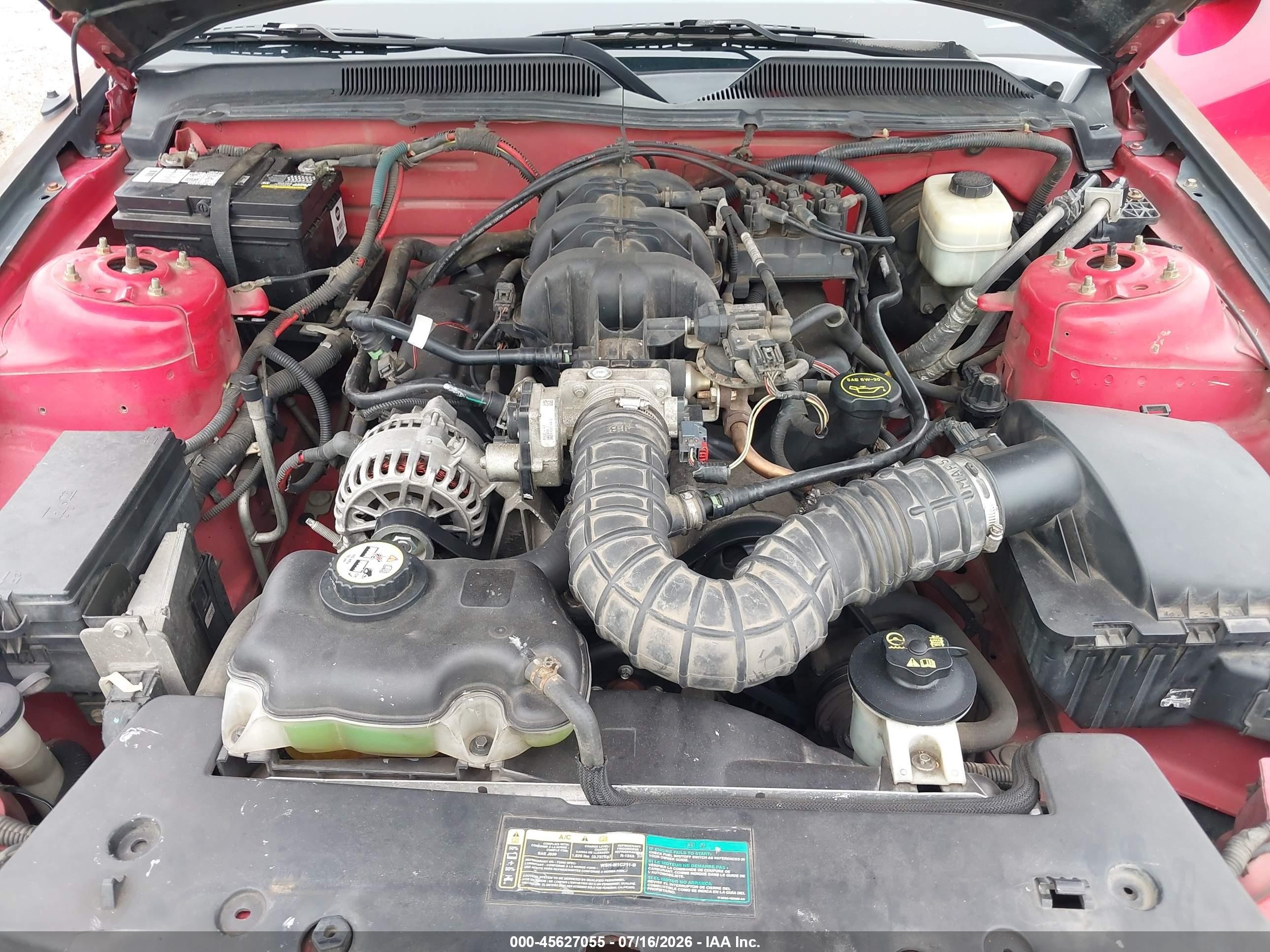 2007 Ford Mustang V6 Deluxe/v6 Premium Красный vin: 1ZVFT80N475285632