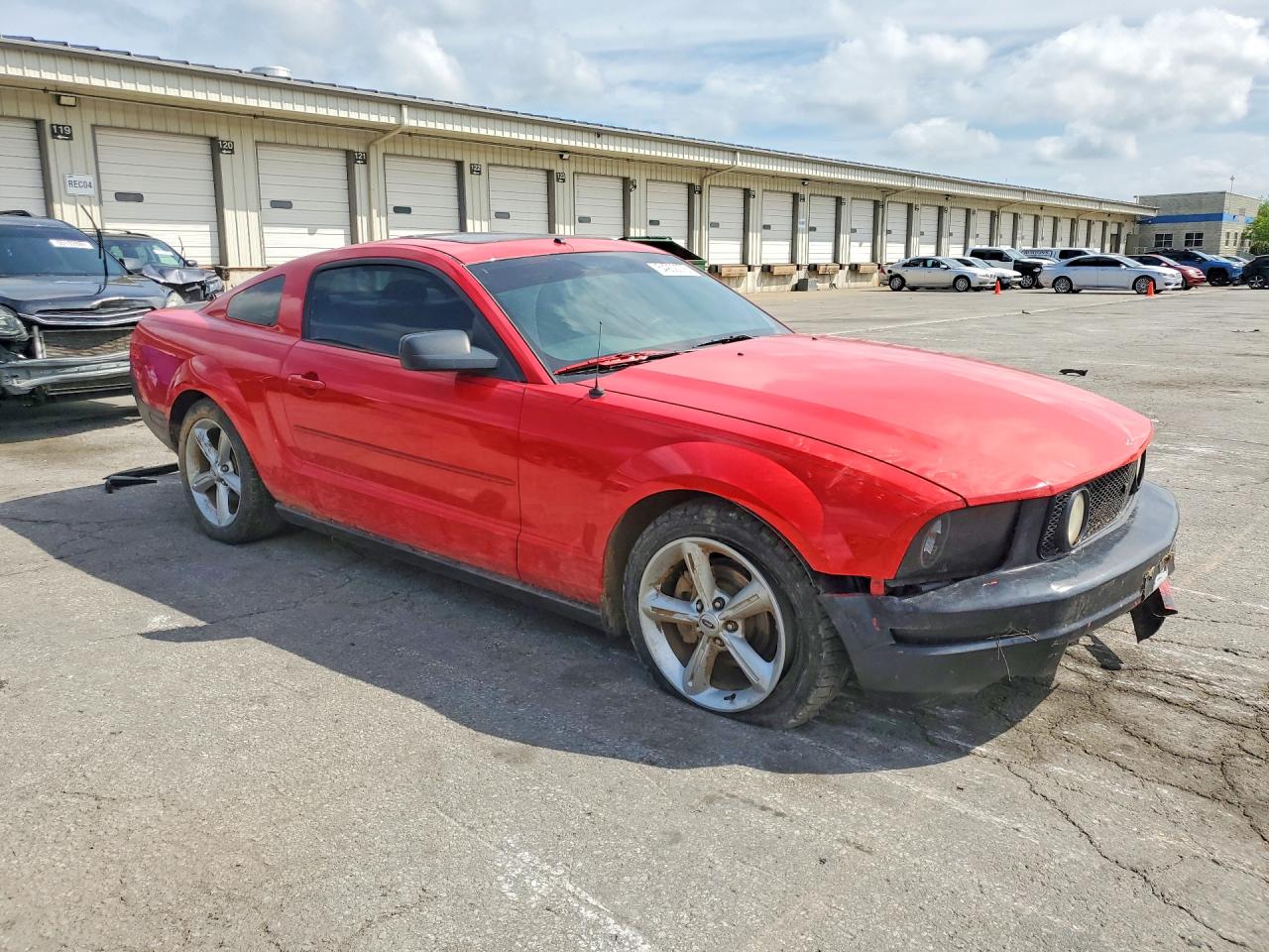 2007 Ford Mustang Красный vin: 1ZVFT80N475294623