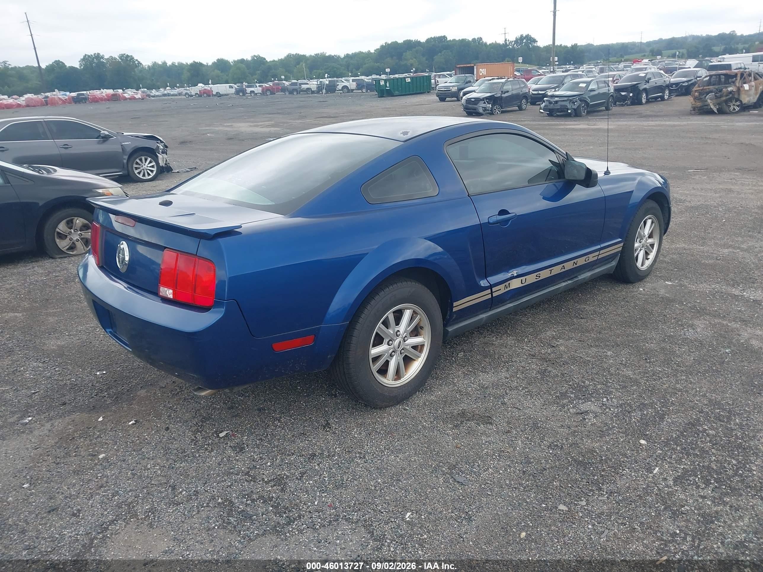 2007 Ford Mustang V6 Deluxe/v6 Premium Blue vin: 1ZVFT80N475300369