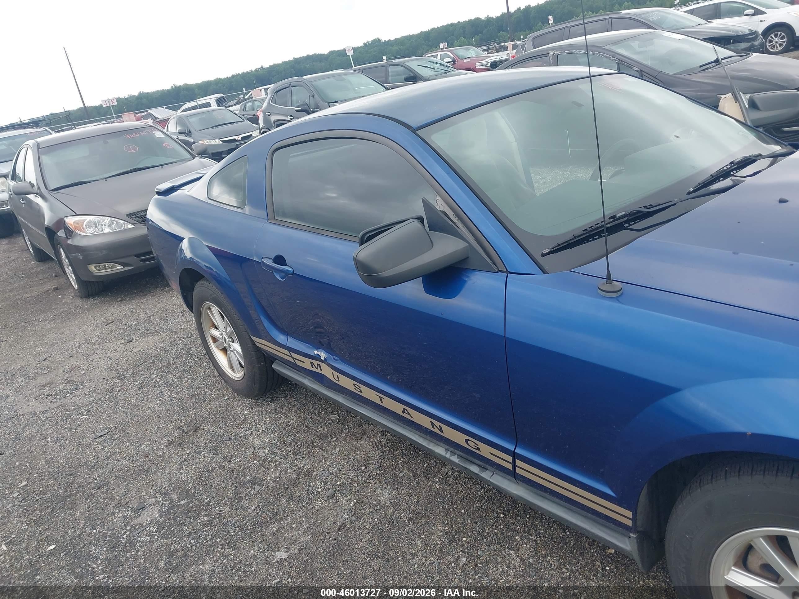 2007 Ford Mustang V6 Deluxe/v6 Premium Blue vin: 1ZVFT80N475300369