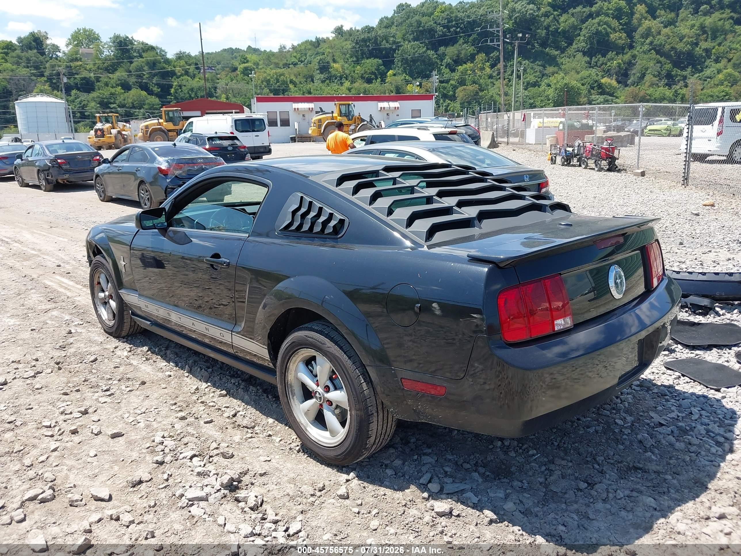 2007 Ford Mustang V6 Deluxe/v6 Premium Black vin: 1ZVFT80N475349717