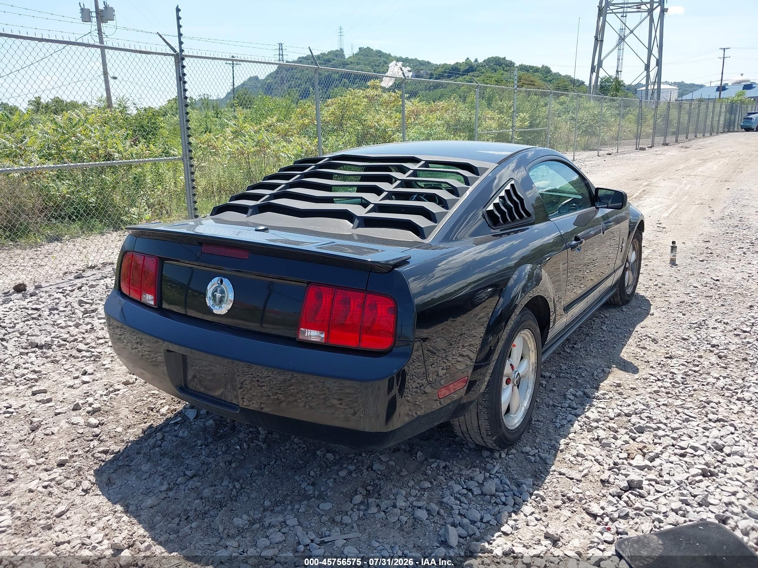 2007 Ford Mustang V6 Deluxe/v6 Premium Black vin: 1ZVFT80N475349717