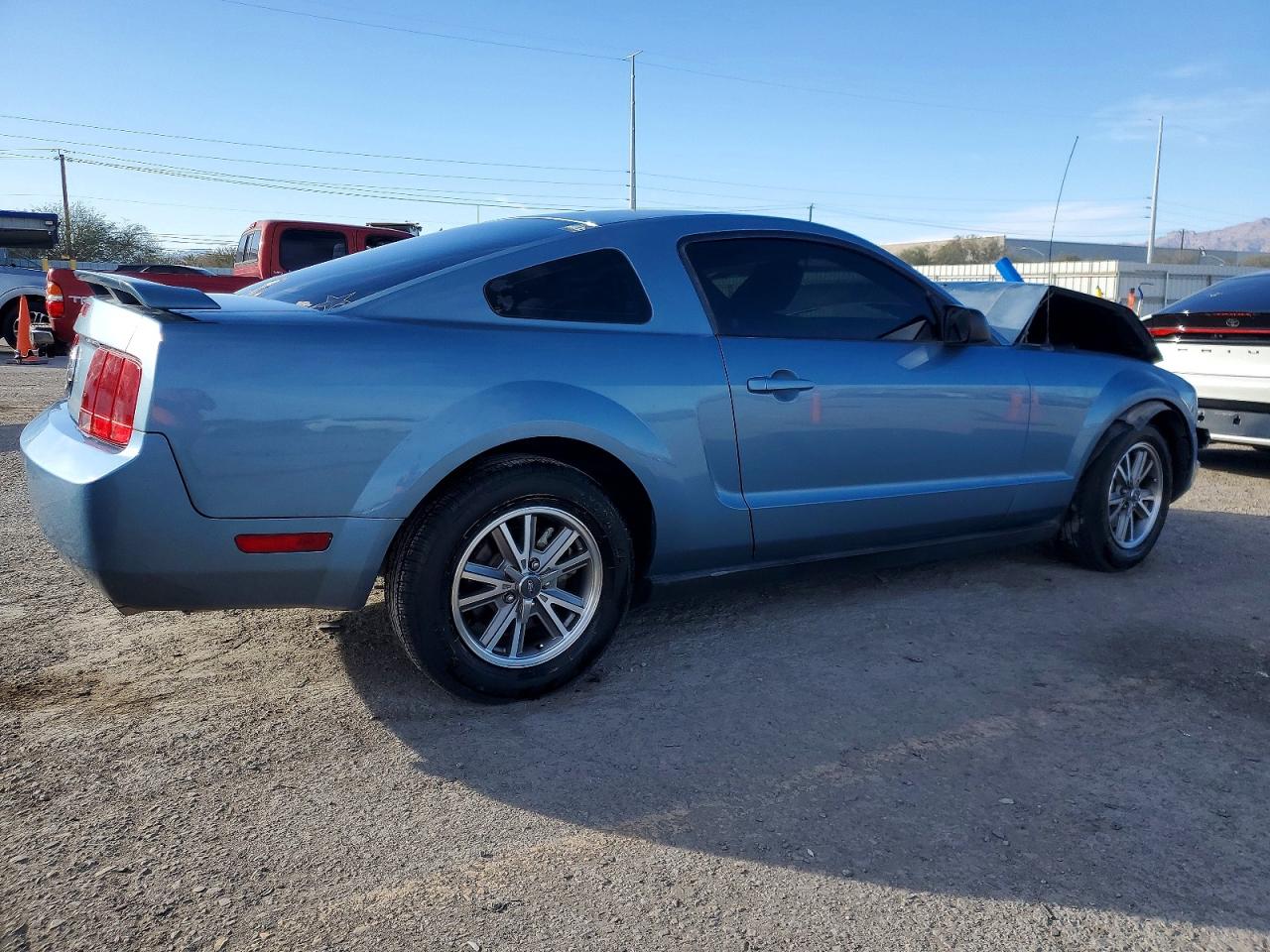 2005 Ford Mustang Blue vin: 1ZVFT80N555105006