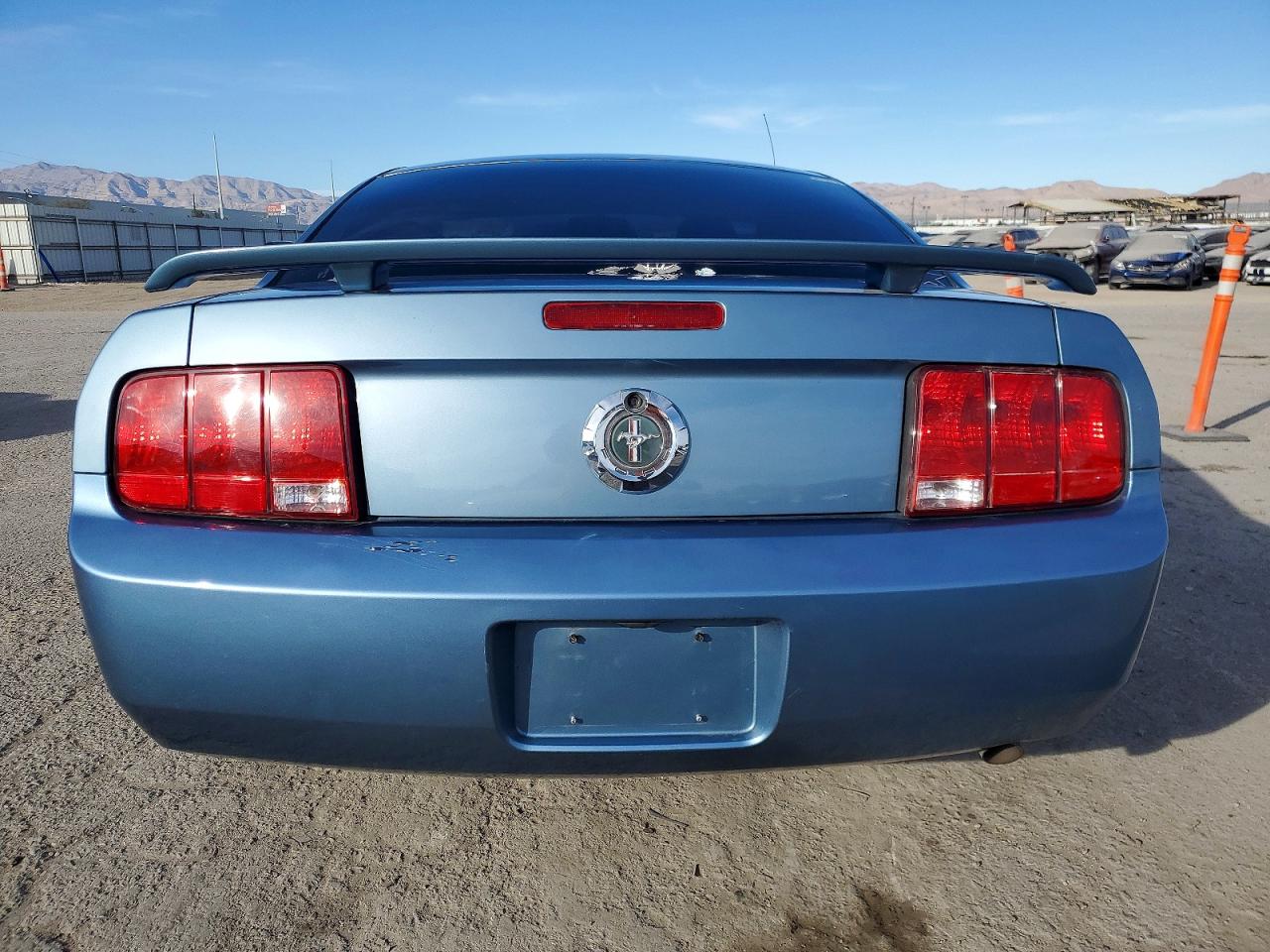 2005 Ford Mustang Blue vin: 1ZVFT80N555105006