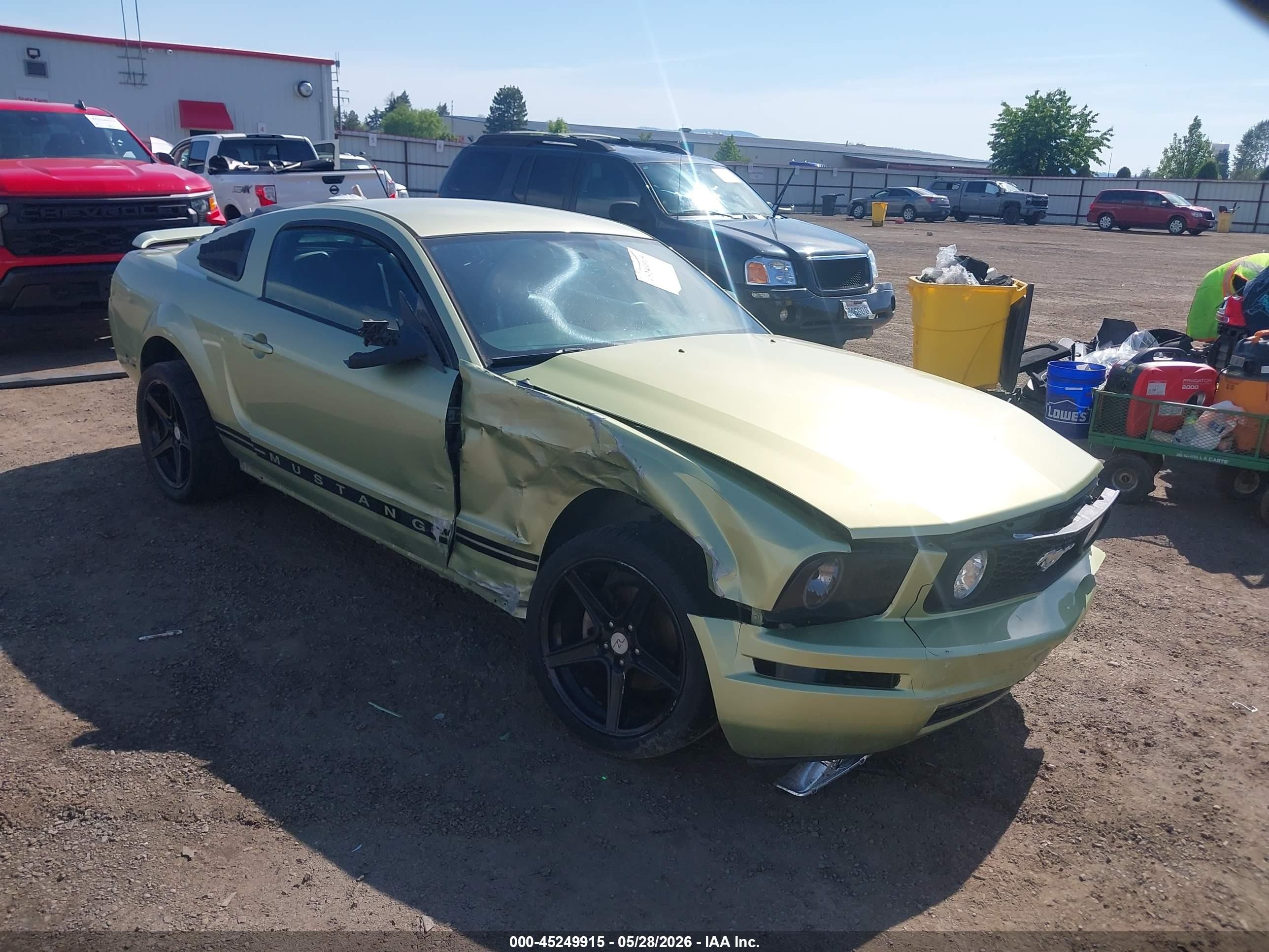 2005 Ford Mustang V6 Deluxe/v6 Premium Green vin: 1ZVFT80N555239207