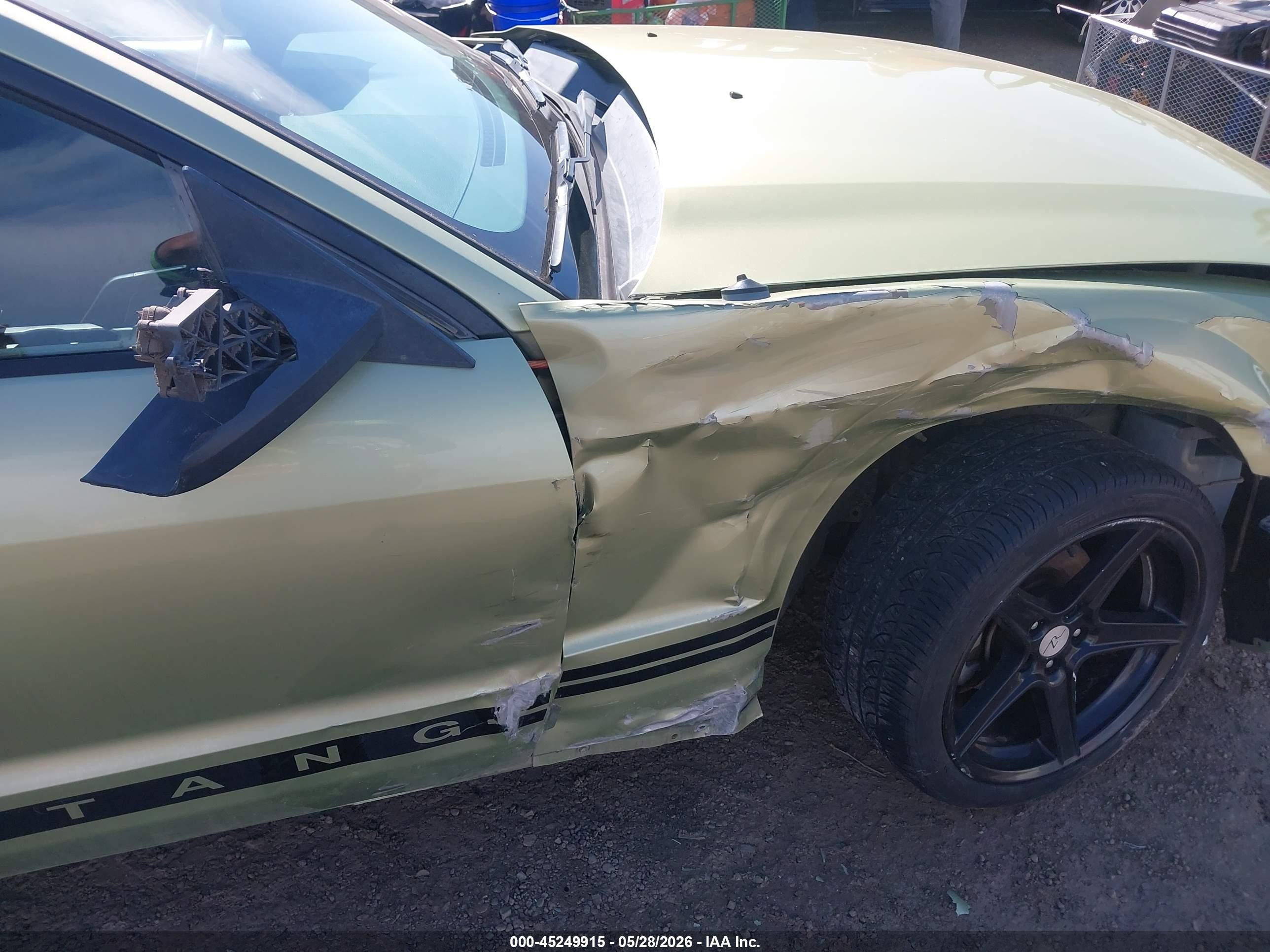 2005 Ford Mustang V6 Deluxe/v6 Premium Green vin: 1ZVFT80N555239207