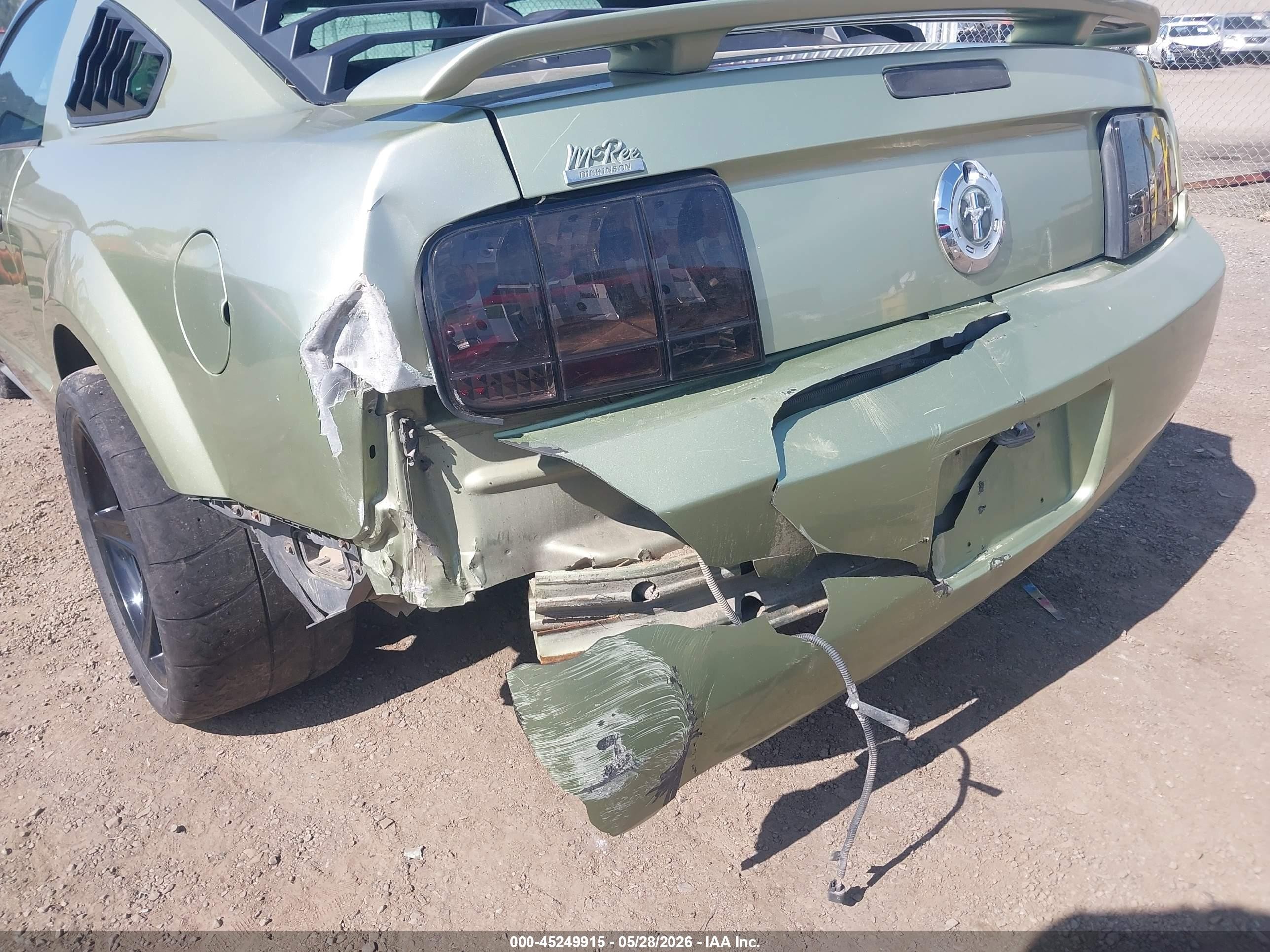 2005 Ford Mustang V6 Deluxe/v6 Premium Green vin: 1ZVFT80N555239207