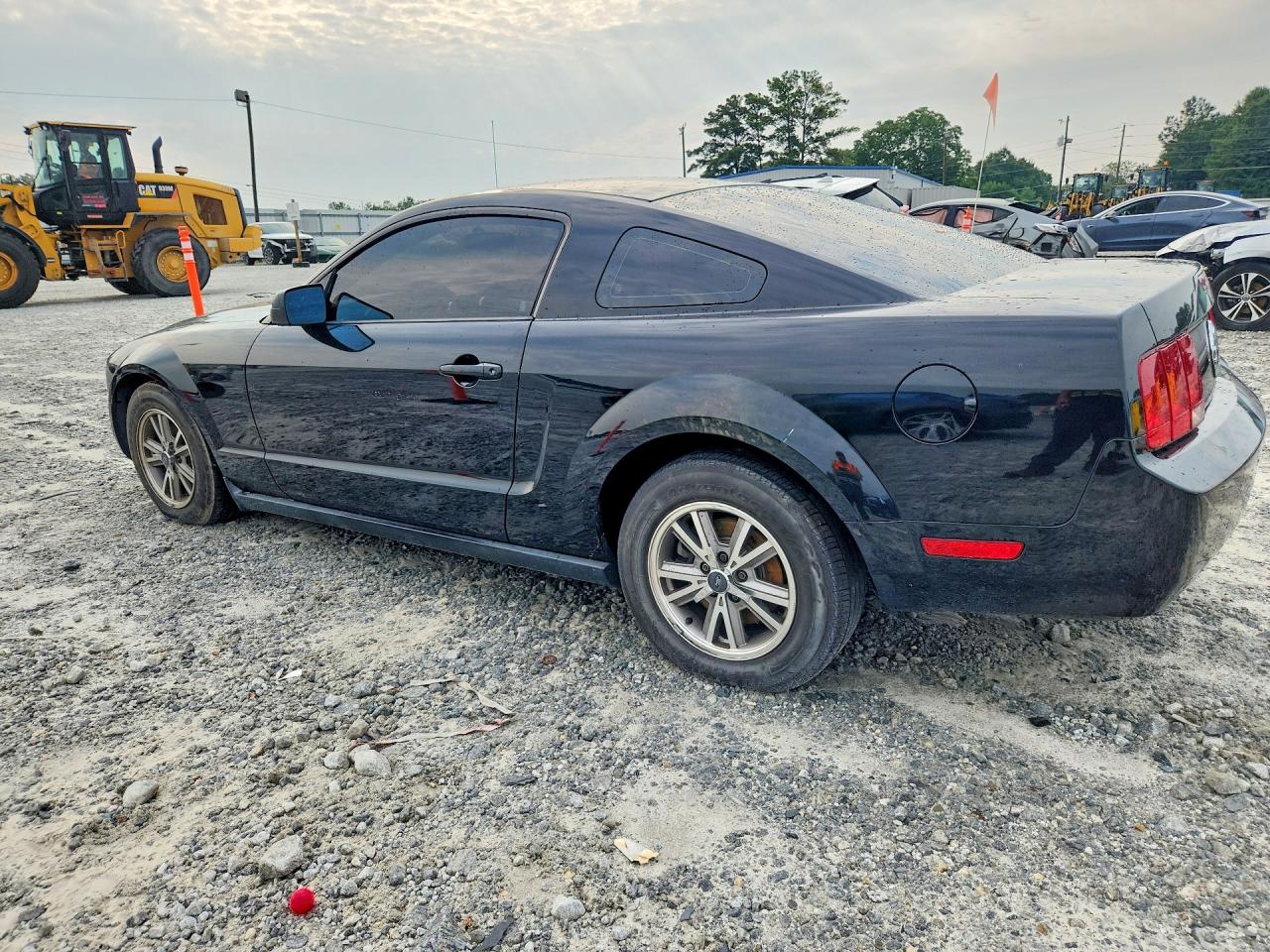2006 Ford Mustang Черный vin: 1ZVFT80N565159200
