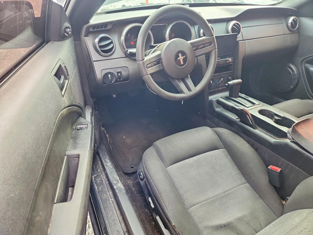 2006 Ford Mustang Черный vin: 1ZVFT80N565159200
