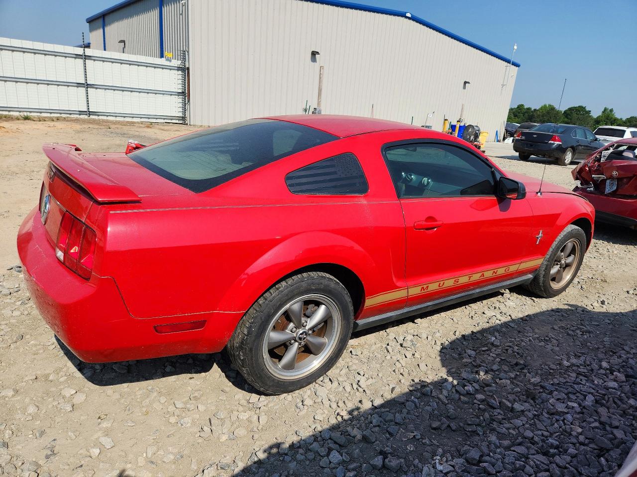 2006 Ford Mustang Red vin: 1ZVFT80N565175669