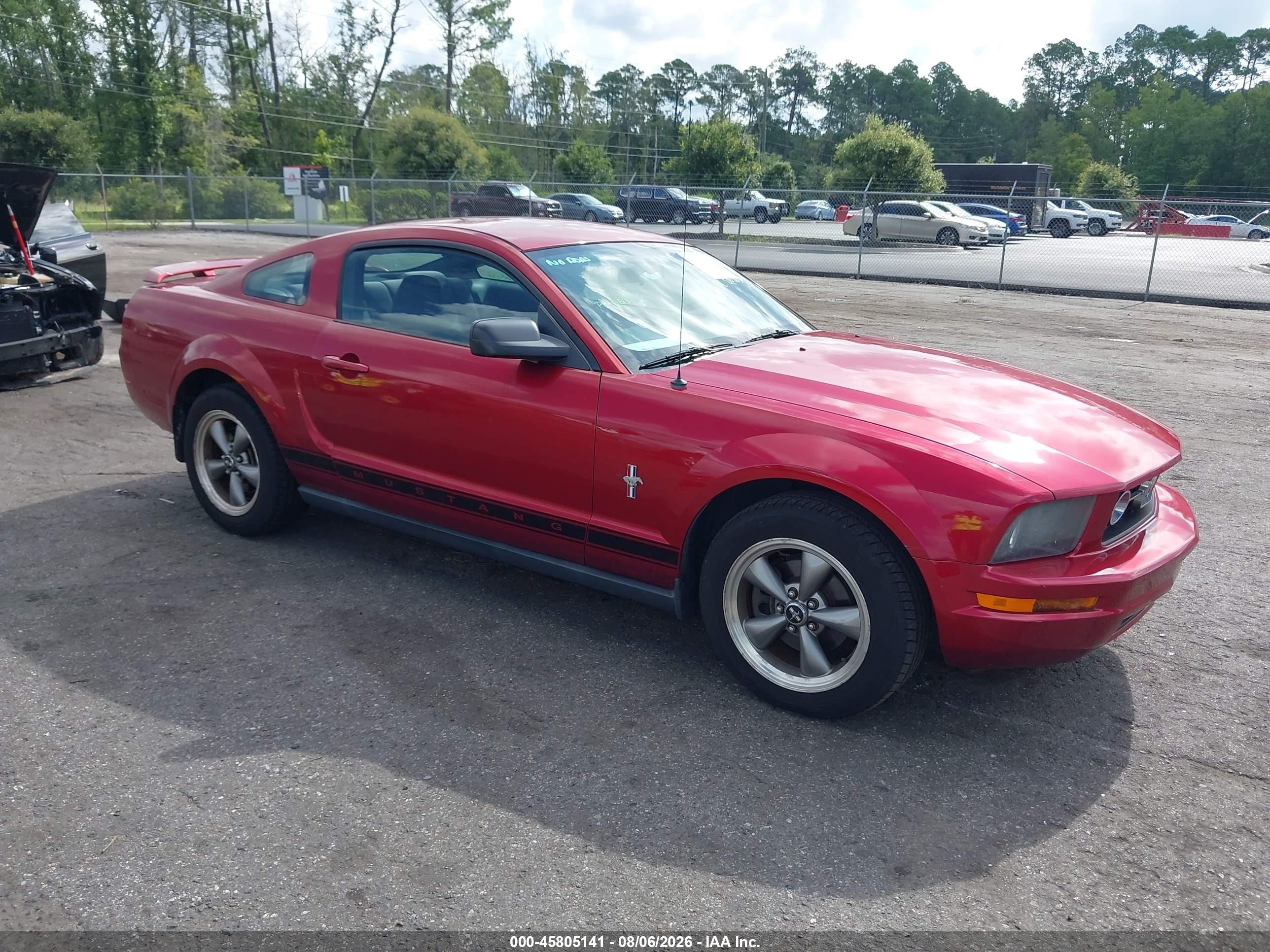 2006 Ford Mustang V6 Красный vin: 1ZVFT80N665215693
