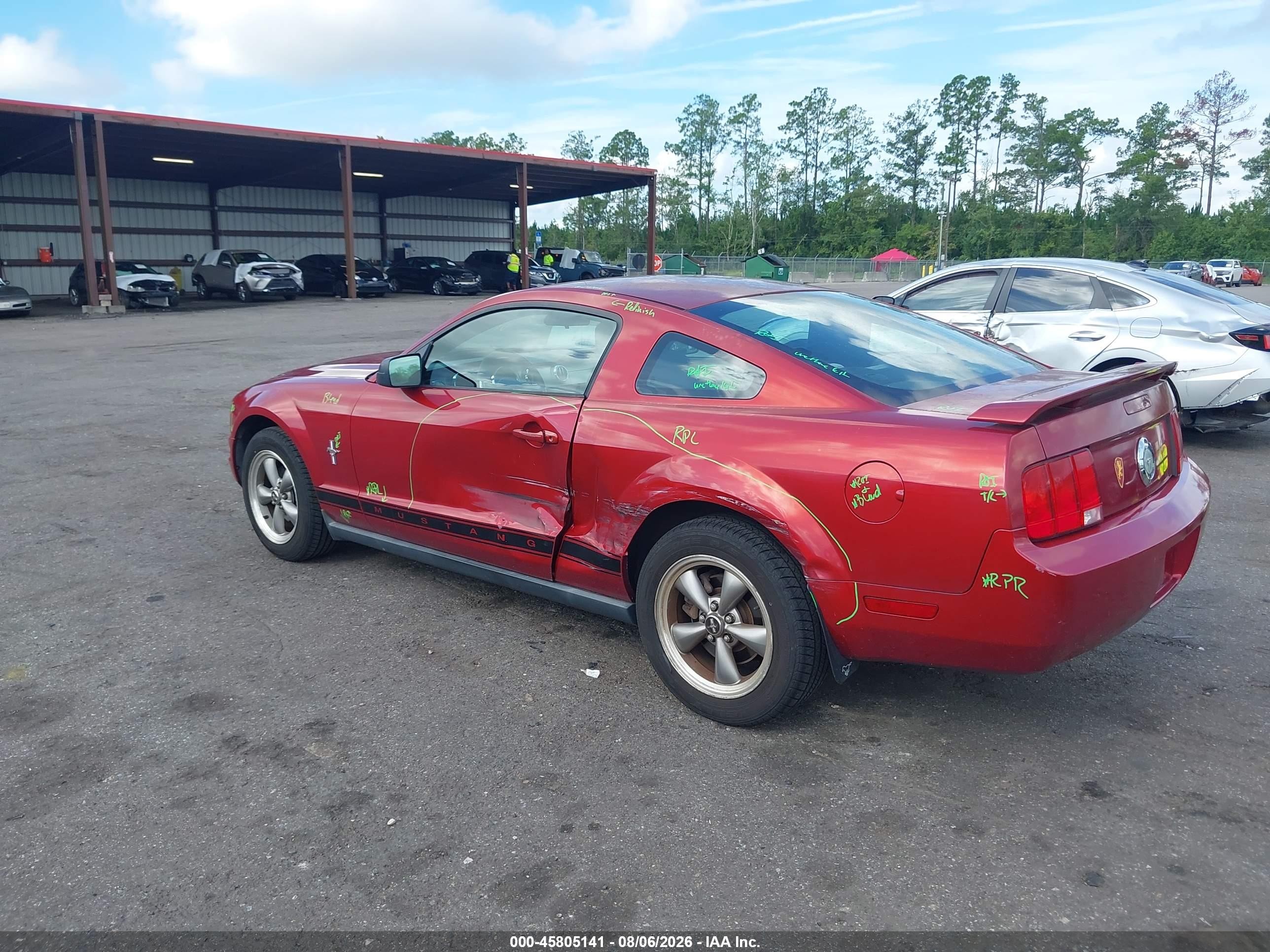 2006 Ford Mustang V6 Red vin: 1ZVFT80N665215693