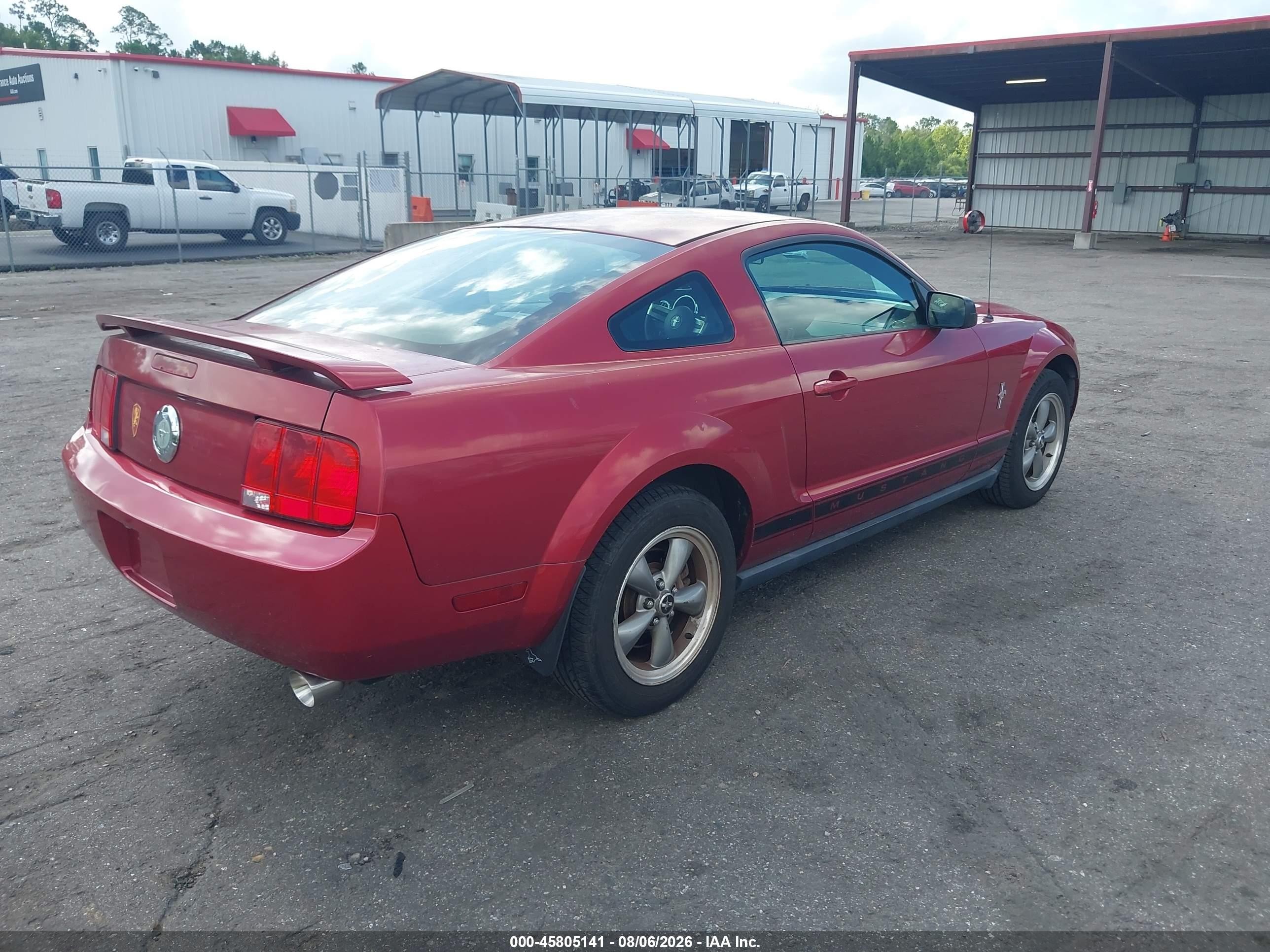 2006 Ford Mustang V6 Red vin: 1ZVFT80N665215693